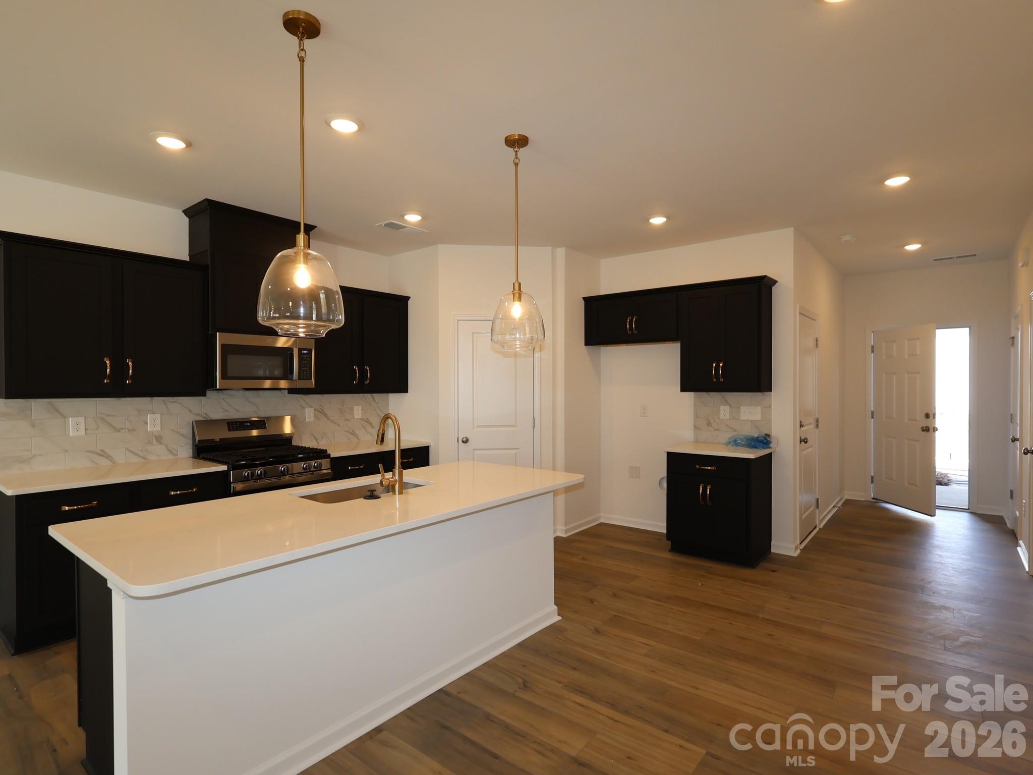 810 Earhart Street NW — Concord