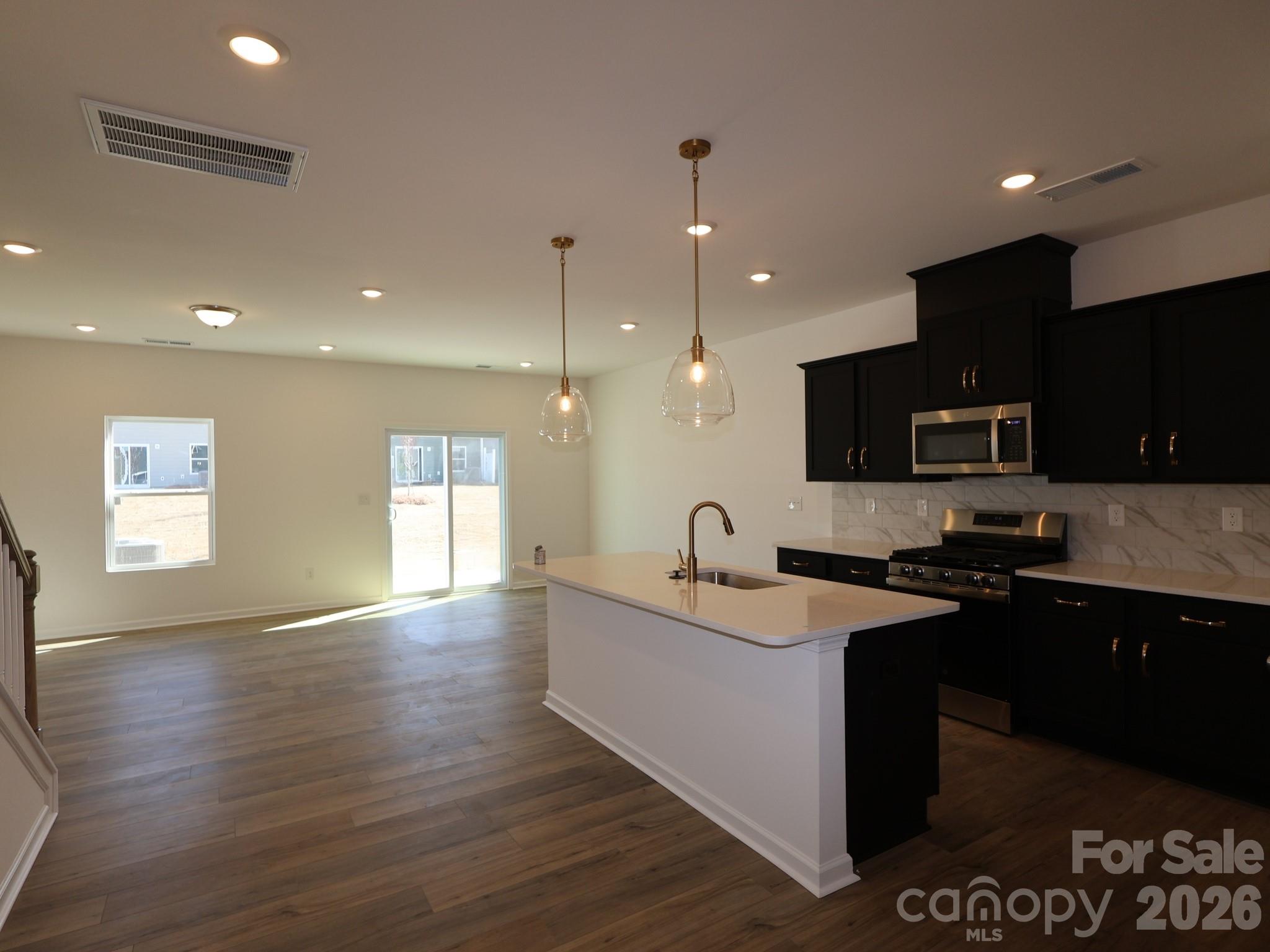 810 Earhart Street NW — Concord