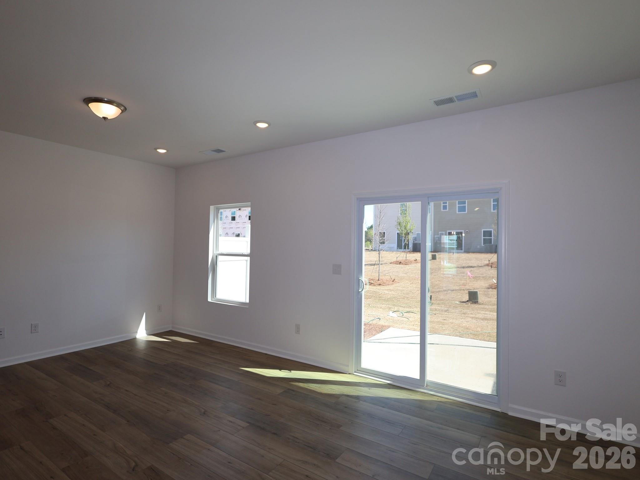 810 Earhart Street NW — Concord