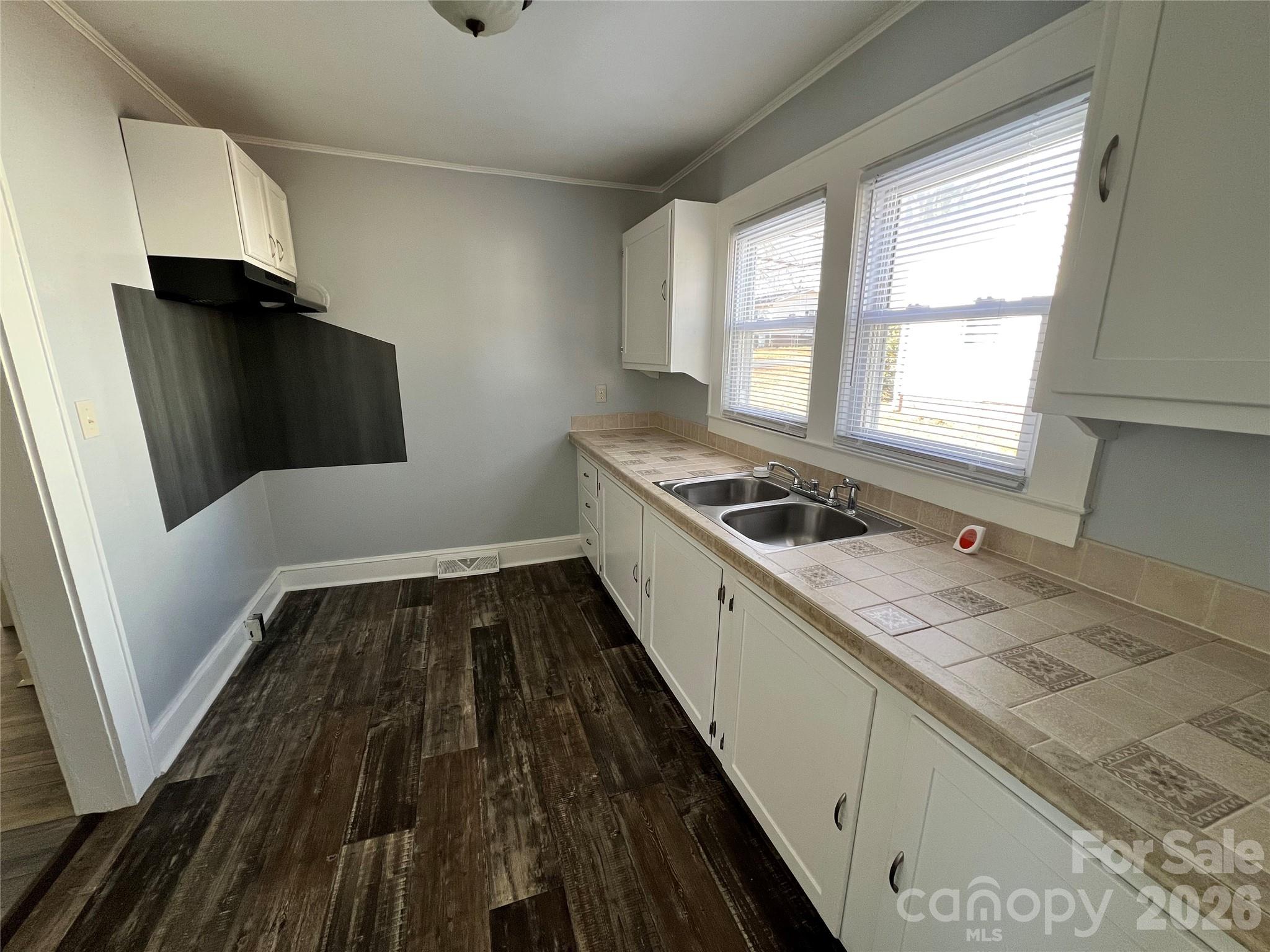 615 Arlington Avenue — Albemarle