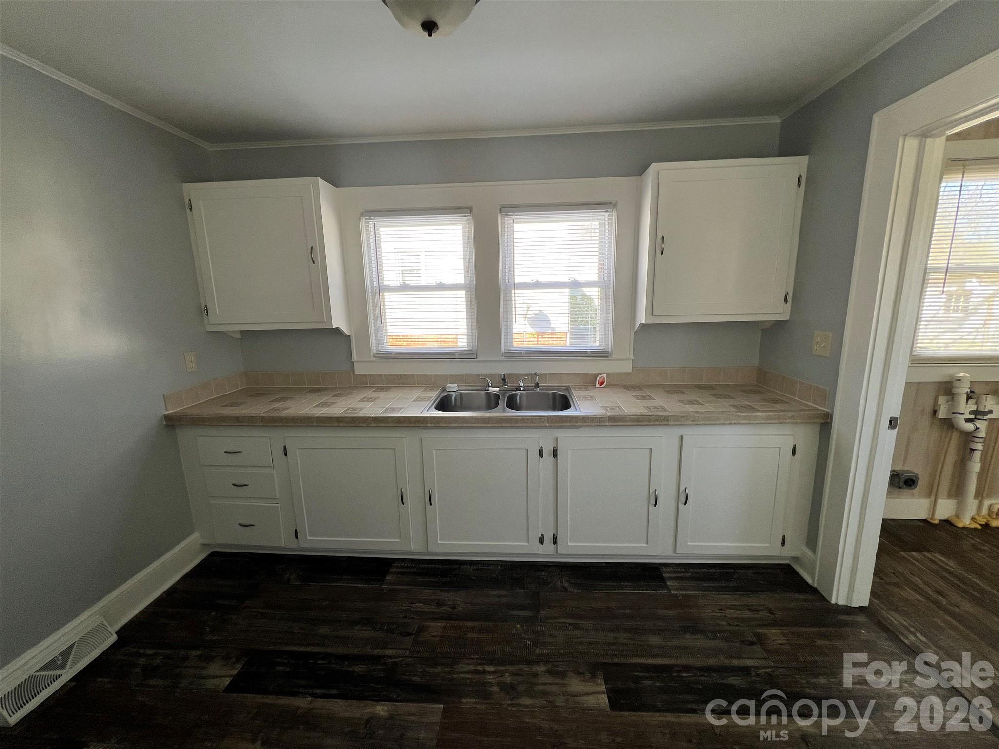 615 Arlington Avenue — Albemarle