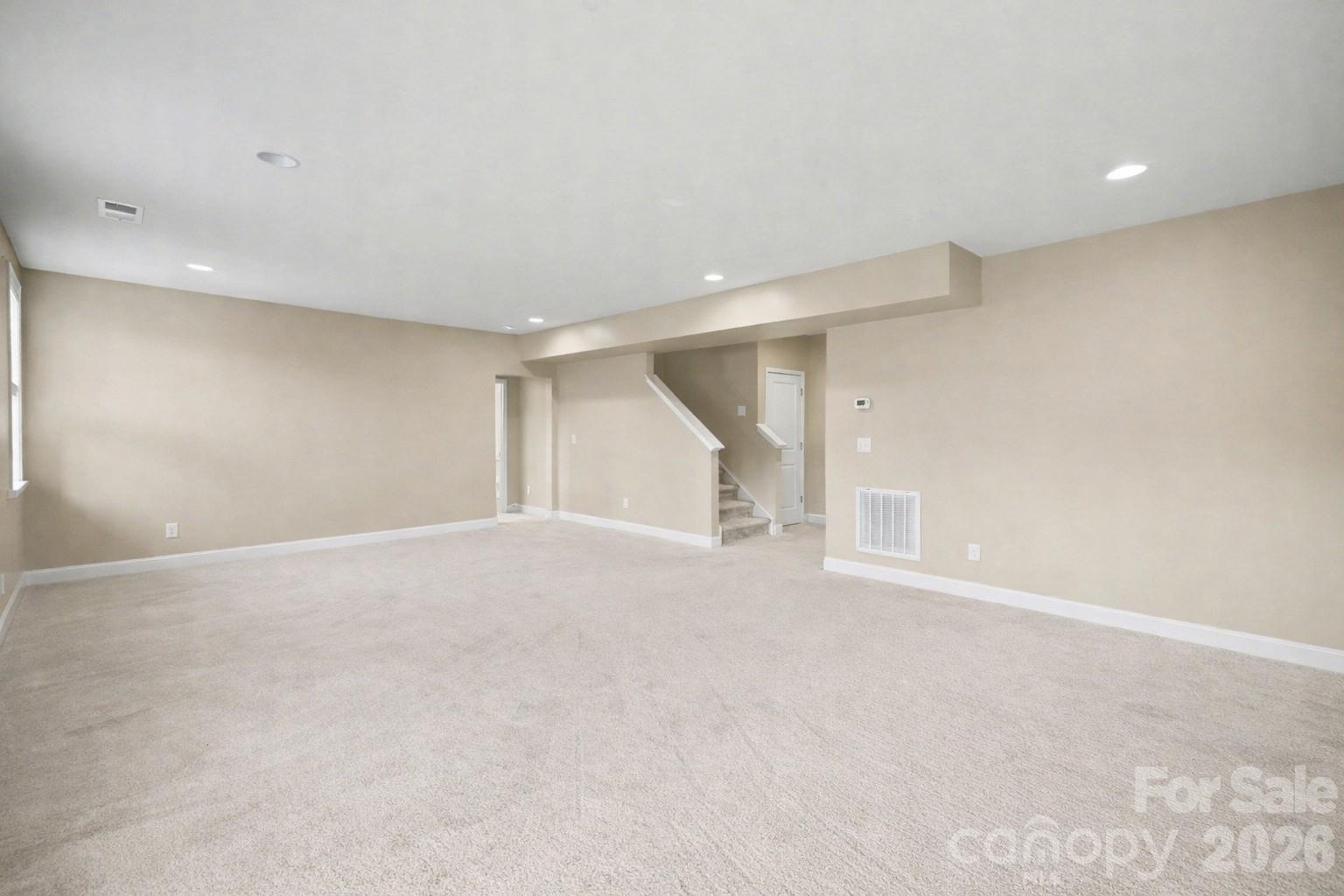 7200 Irongate Drive — Lancaster