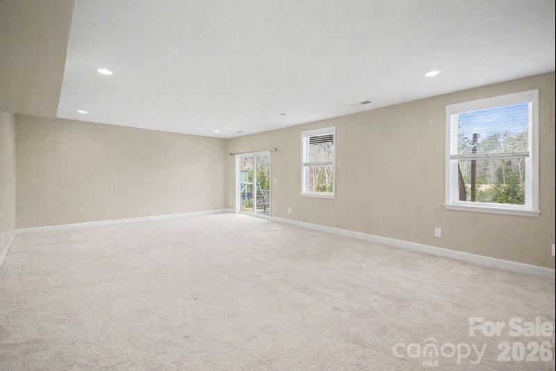 7200 Irongate Drive — Lancaster