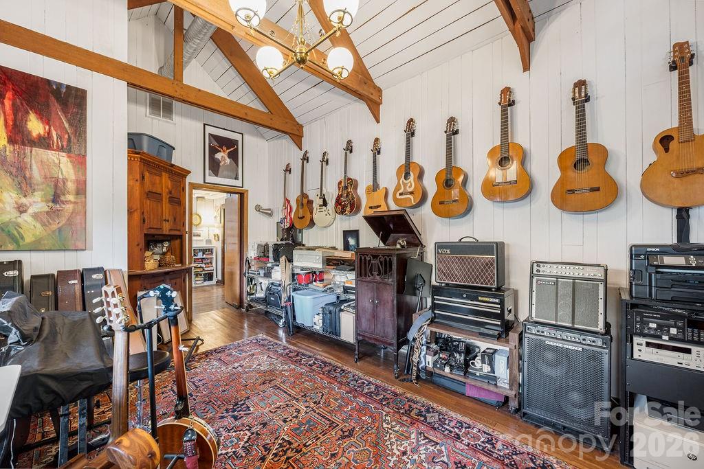 2107 Mandarin Boulevard — Charlotte