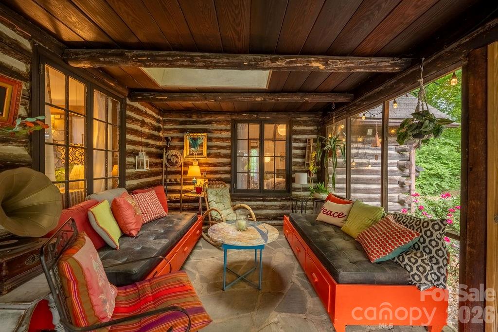 2107 Mandarin Boulevard — Charlotte
