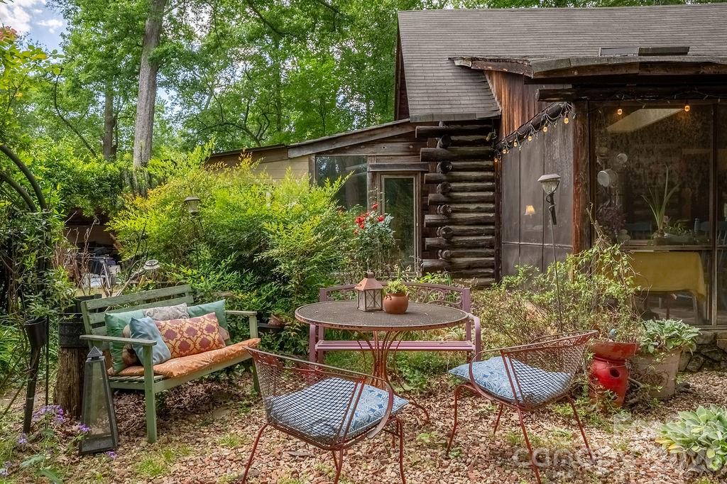 2107 Mandarin Boulevard — Charlotte