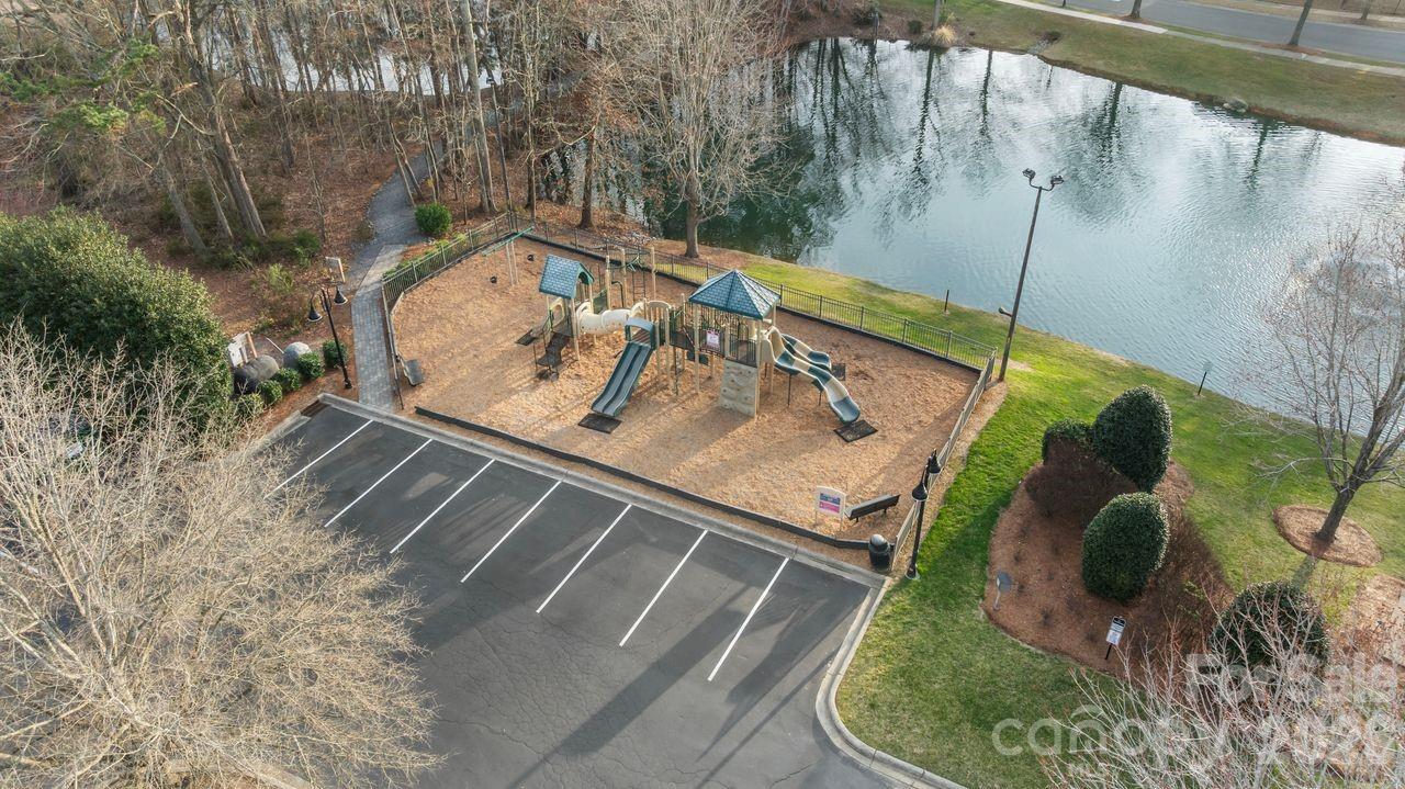 2817 Bevis Lane — Waxhaw