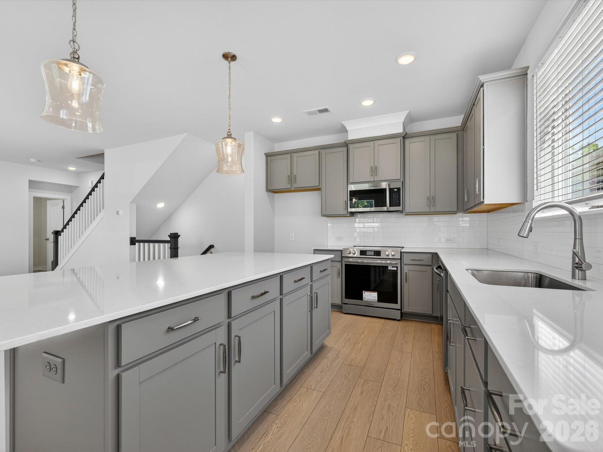 1534 Lithium Lane — Charlotte