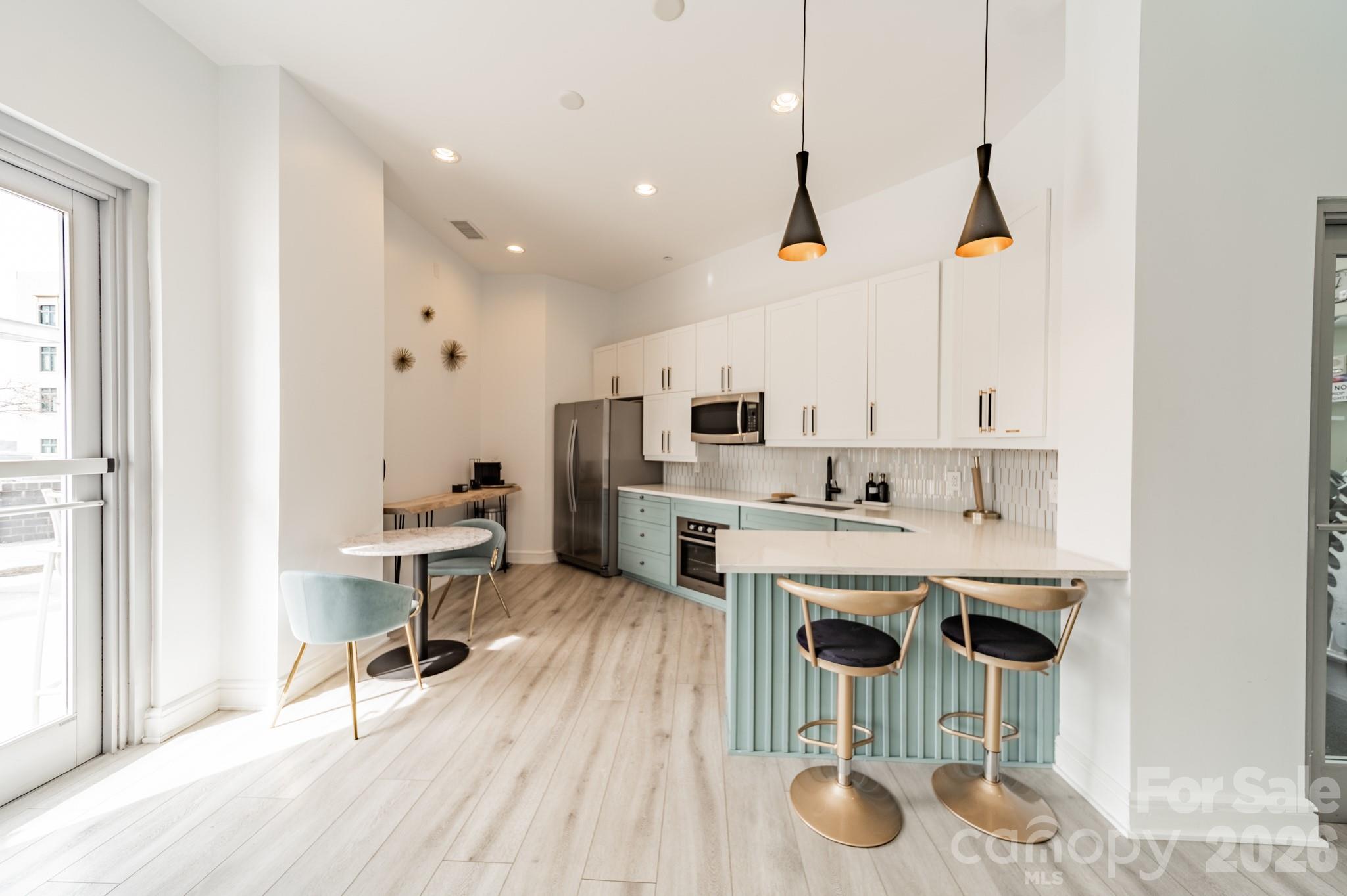 333 W Trade Street #1200 — Charlotte
