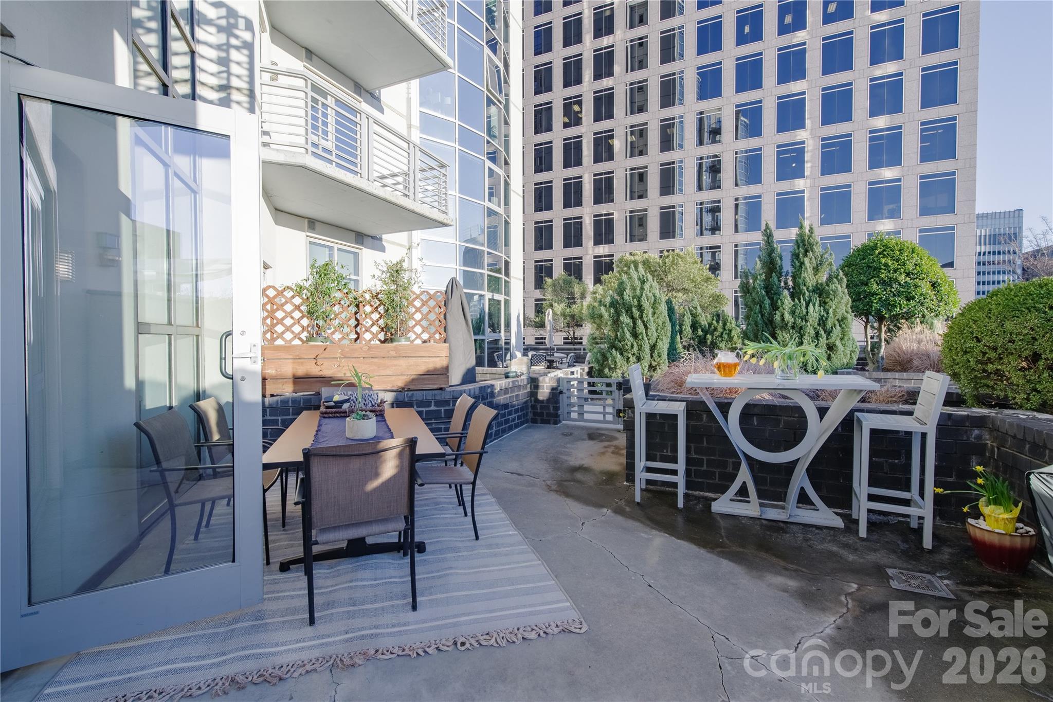 333 W Trade Street W #708 — Charlotte