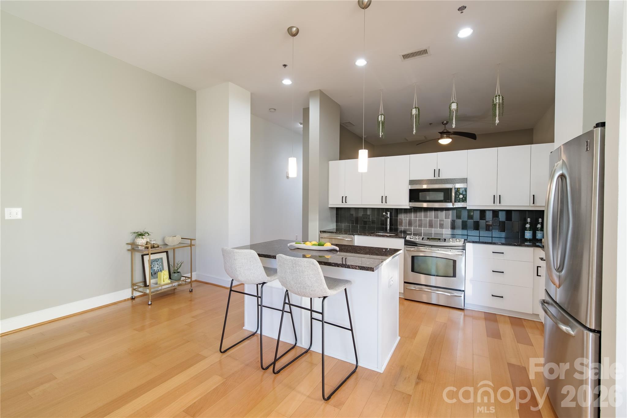 333 W Trade Street W #708 — Charlotte