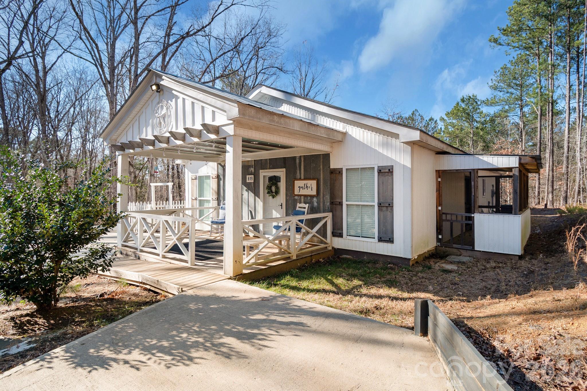 619 Hubbard Drive — Lancaster
