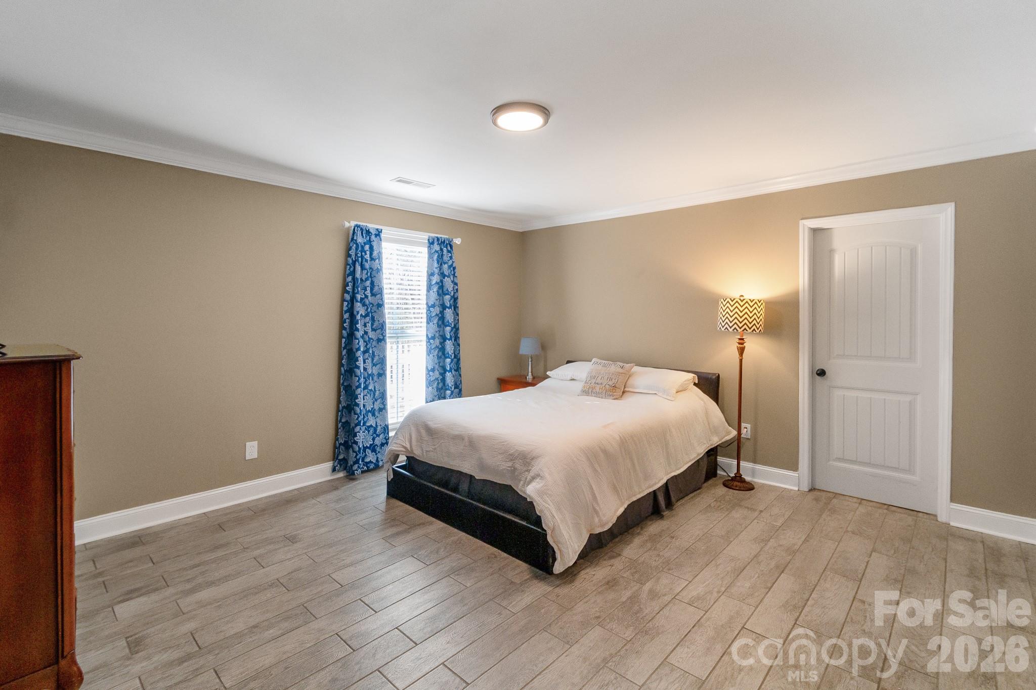 619 Hubbard Drive — Lancaster
