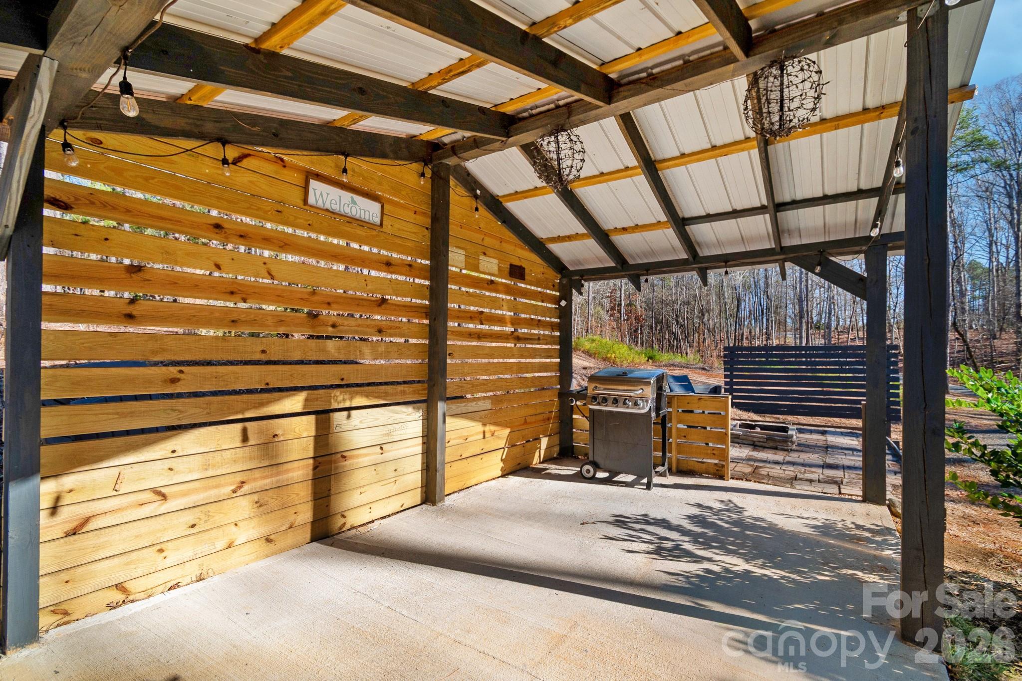 619 Hubbard Drive — Lancaster