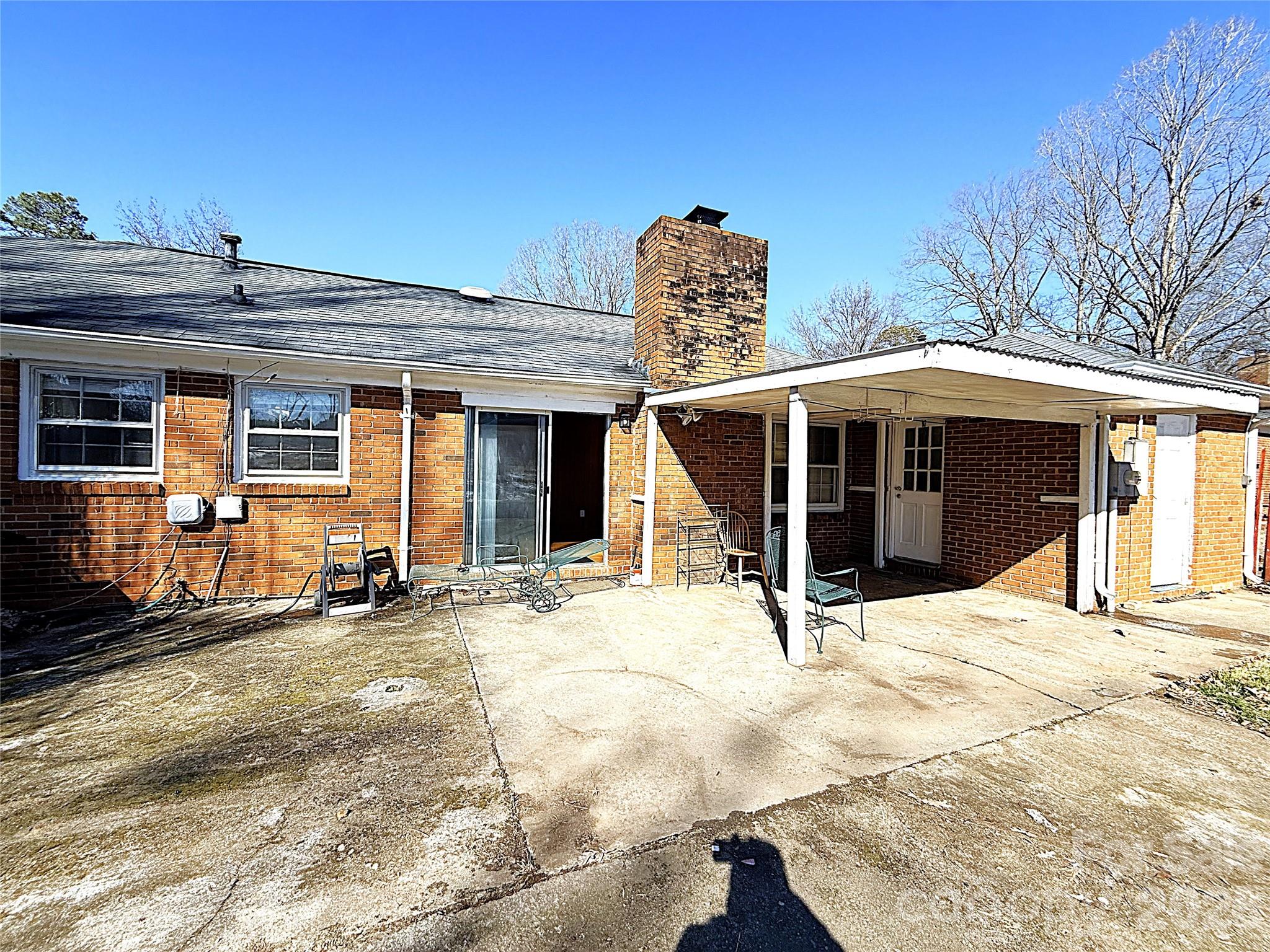 6625 Old Post Road — Charlotte