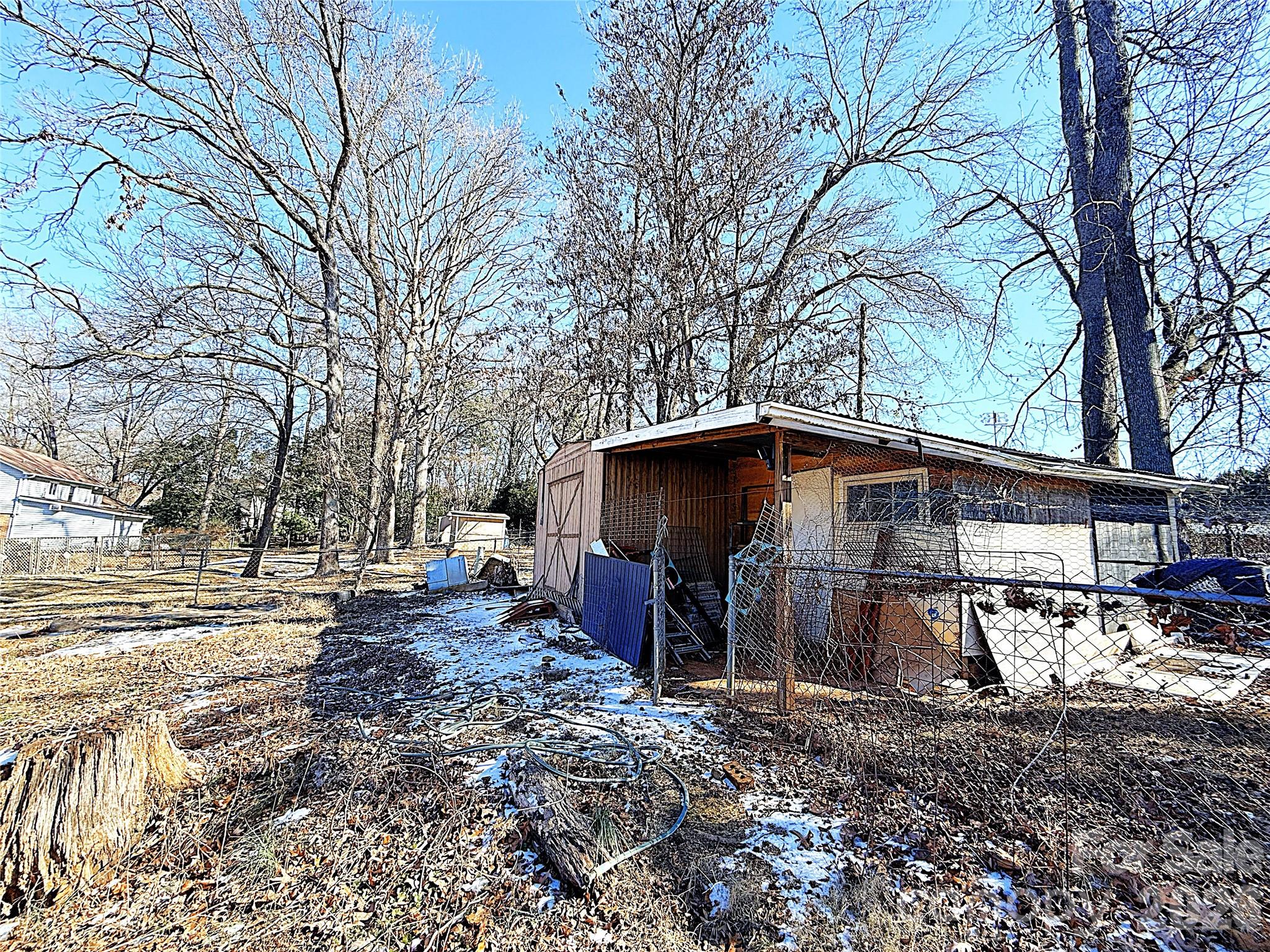 6625 Old Post Road — Charlotte