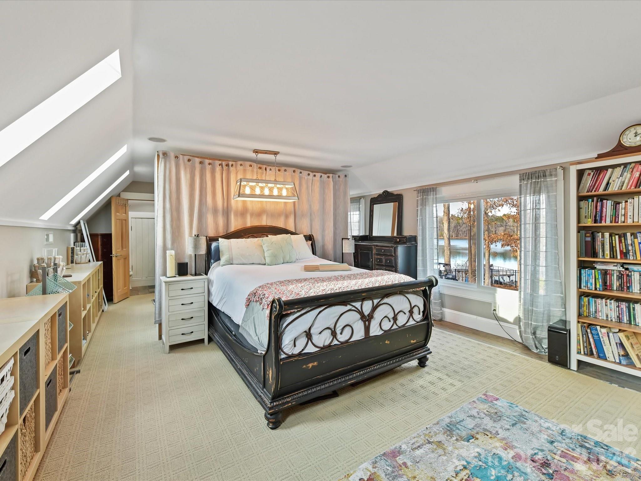 5401 Mountain Point Lane — Charlotte