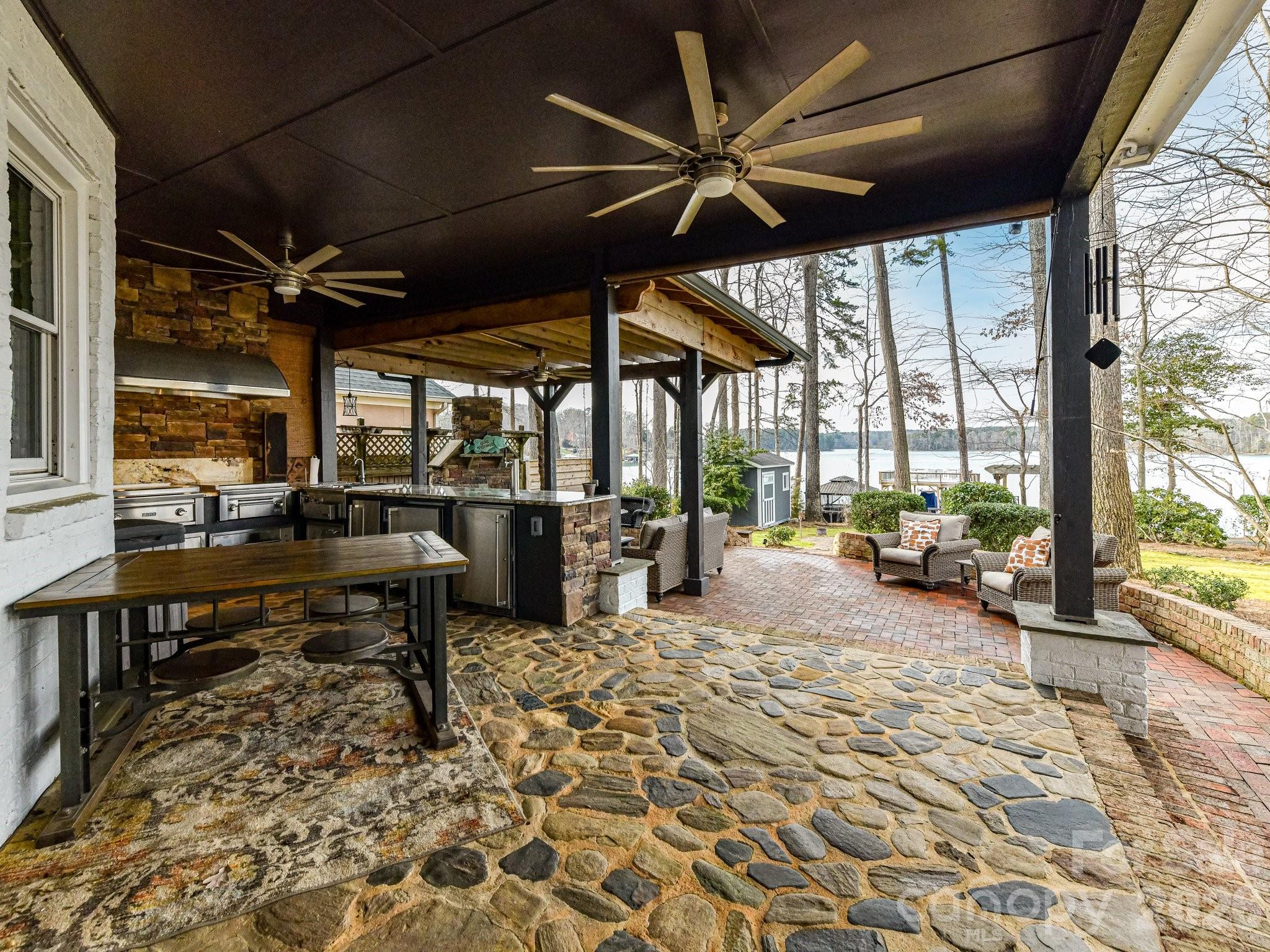 5401 Mountain Point Lane — Charlotte