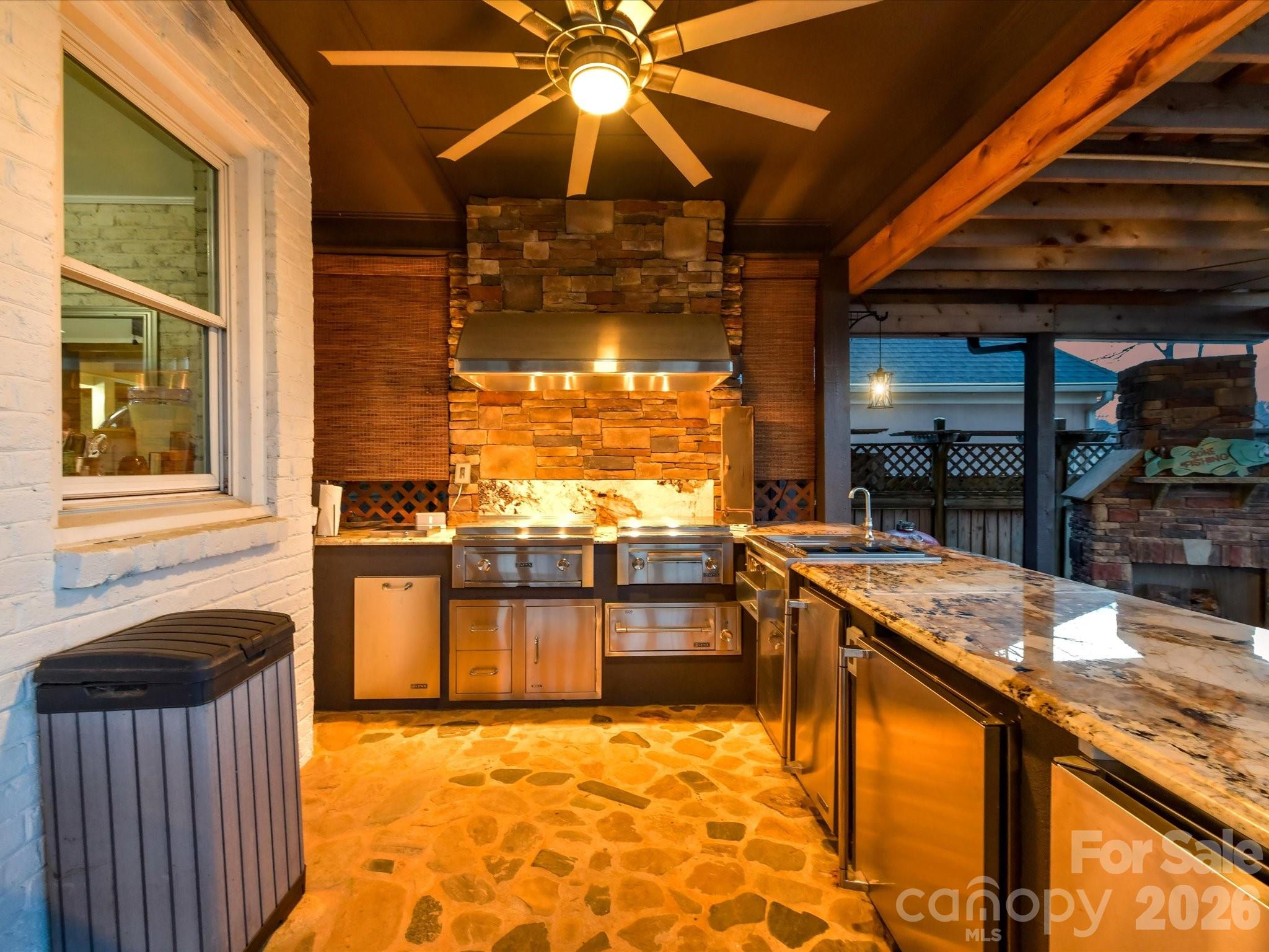 5401 Mountain Point Lane — Charlotte