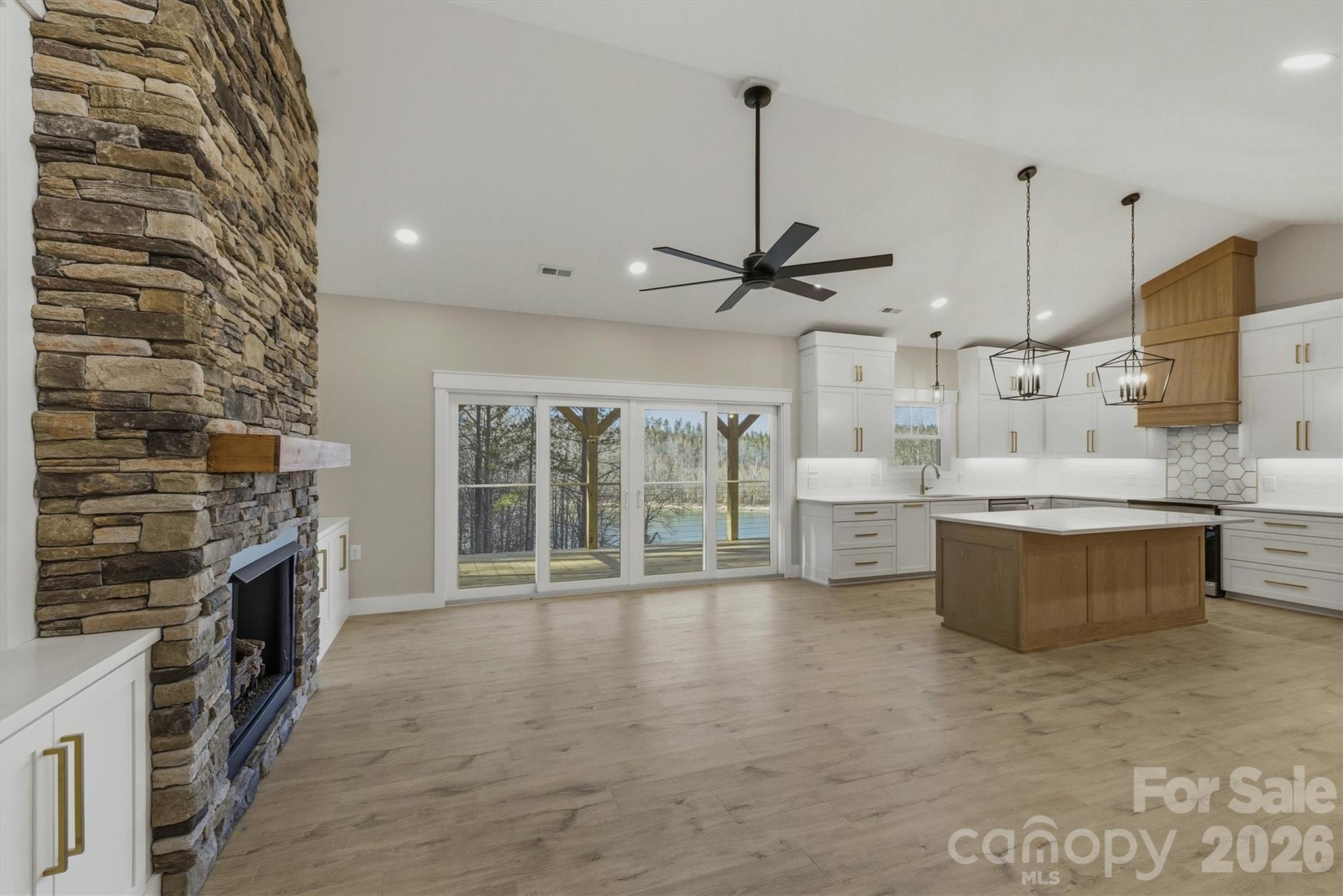 291 Table Rock Trace NW — Valdese