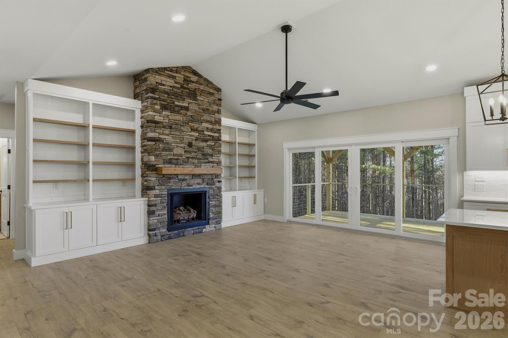 291 Table Rock Trace NW — Valdese