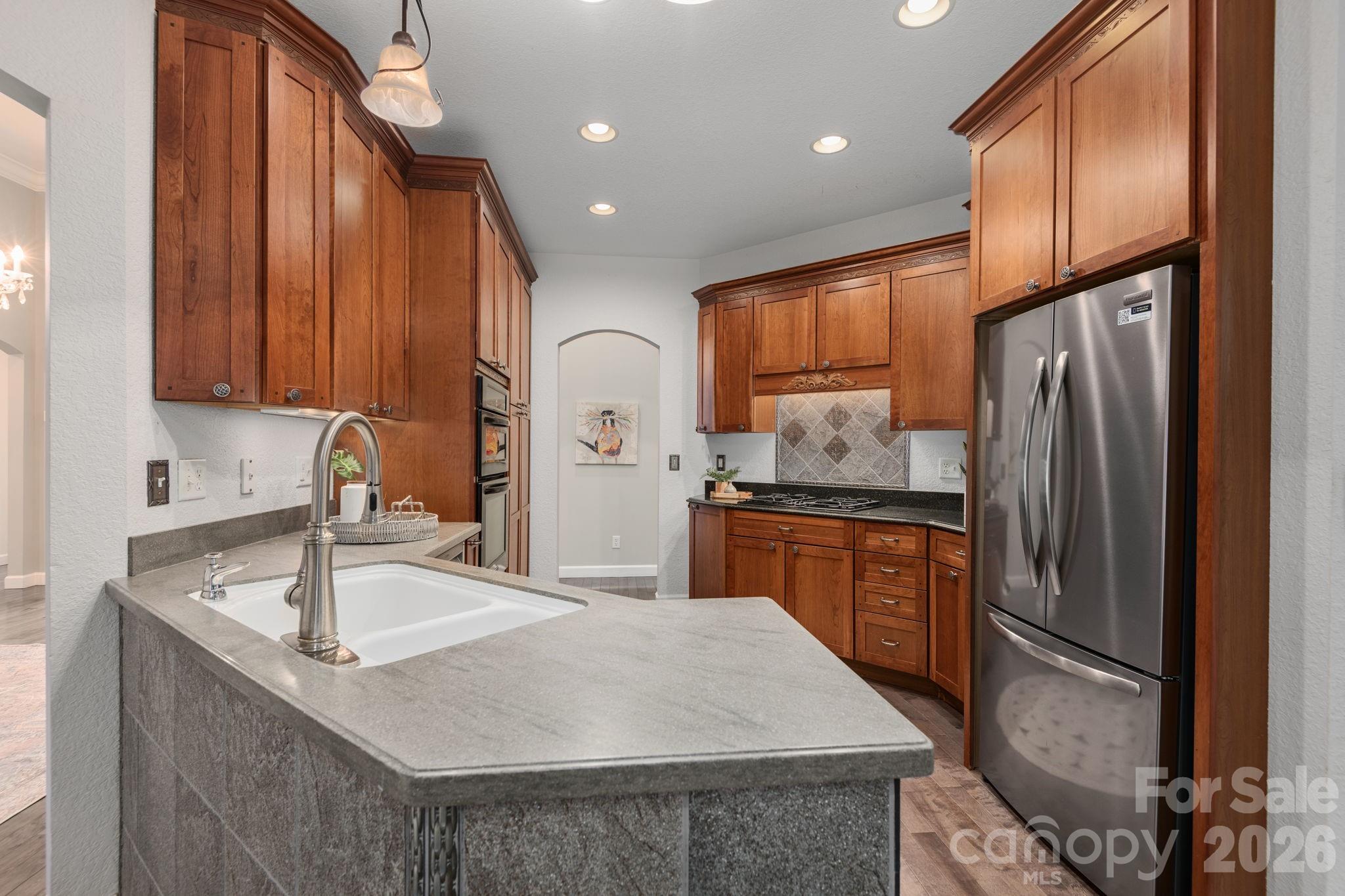 86 Oak Hollow Drive — Asheville