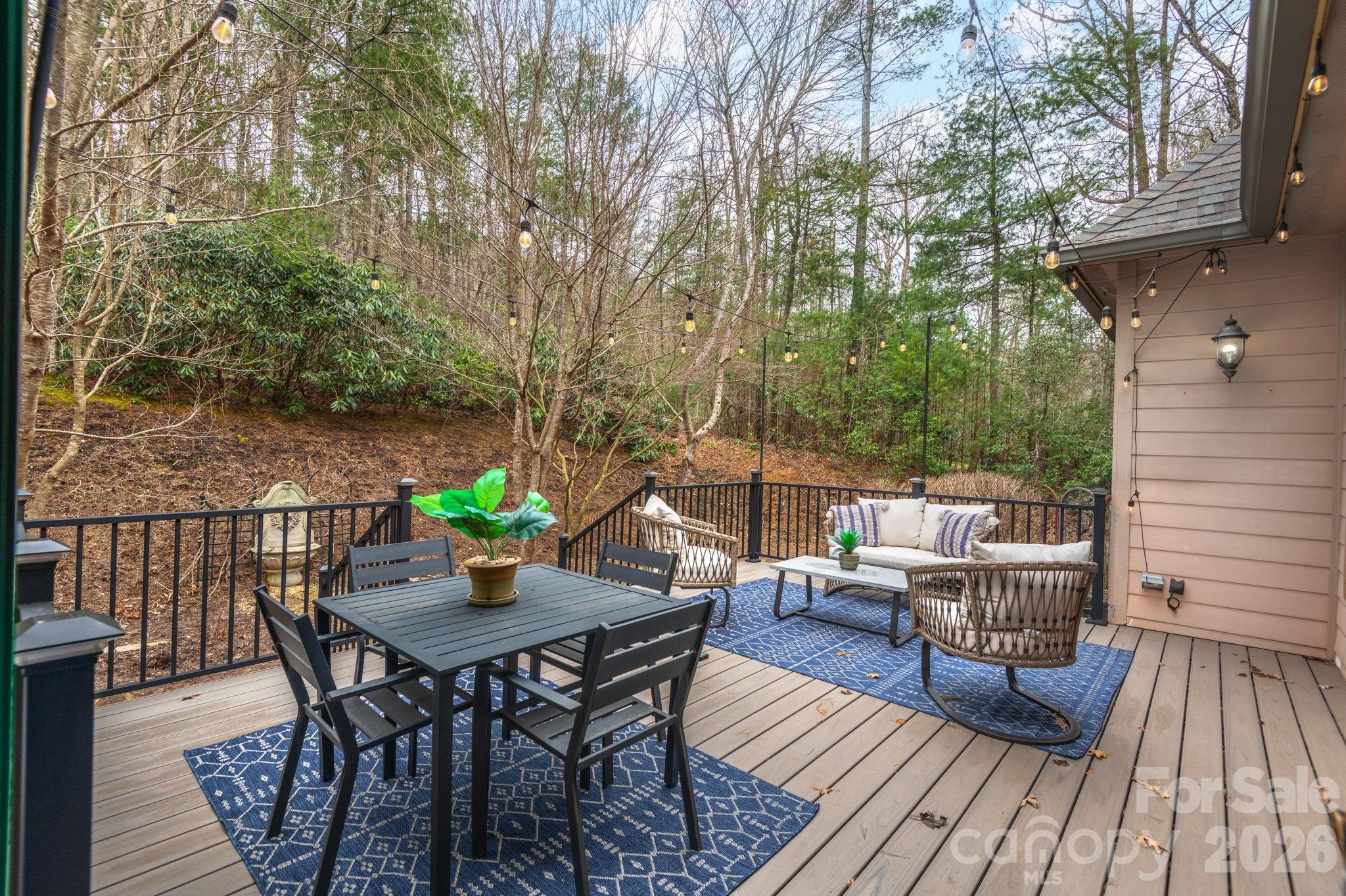 86 Oak Hollow Drive — Asheville