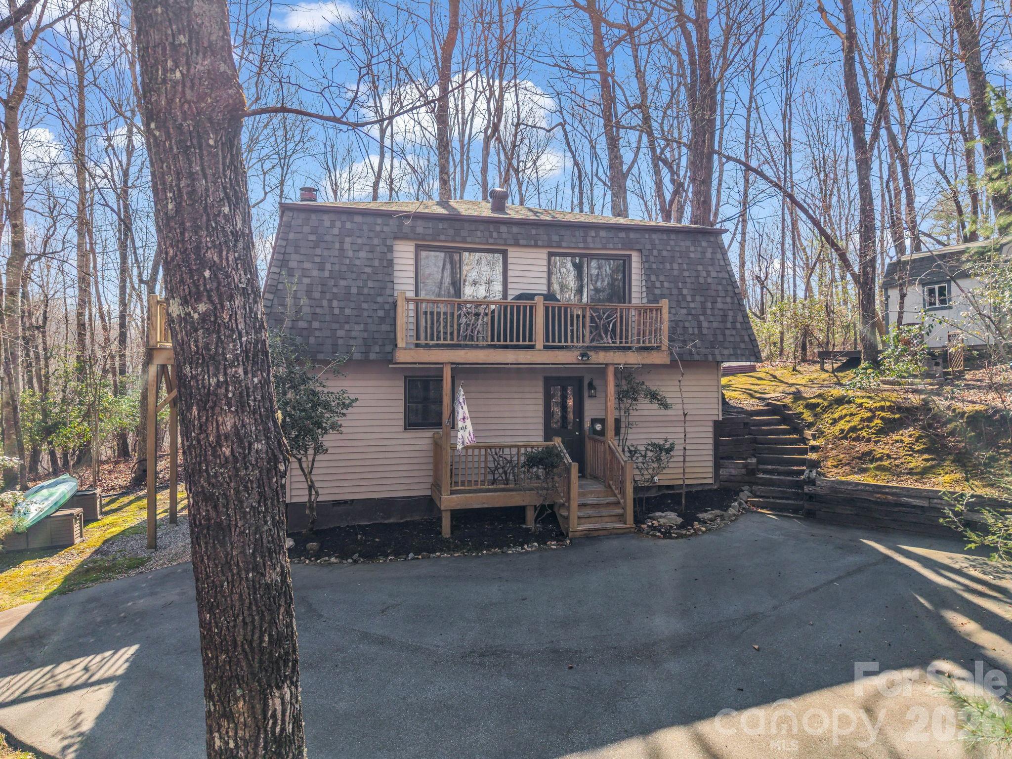 177 Tsisqua Circle — Brevard