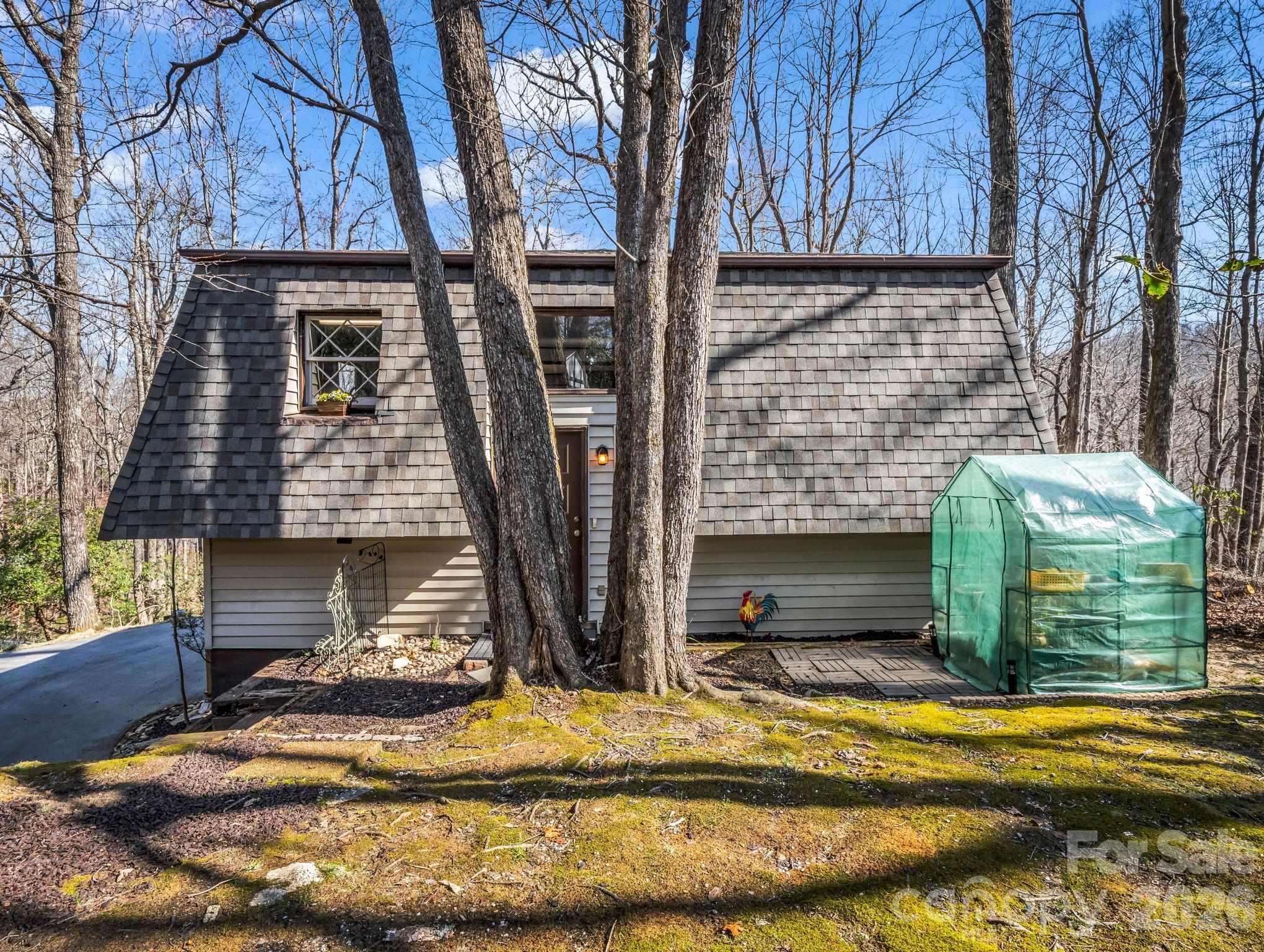 177 Tsisqua Circle — Brevard