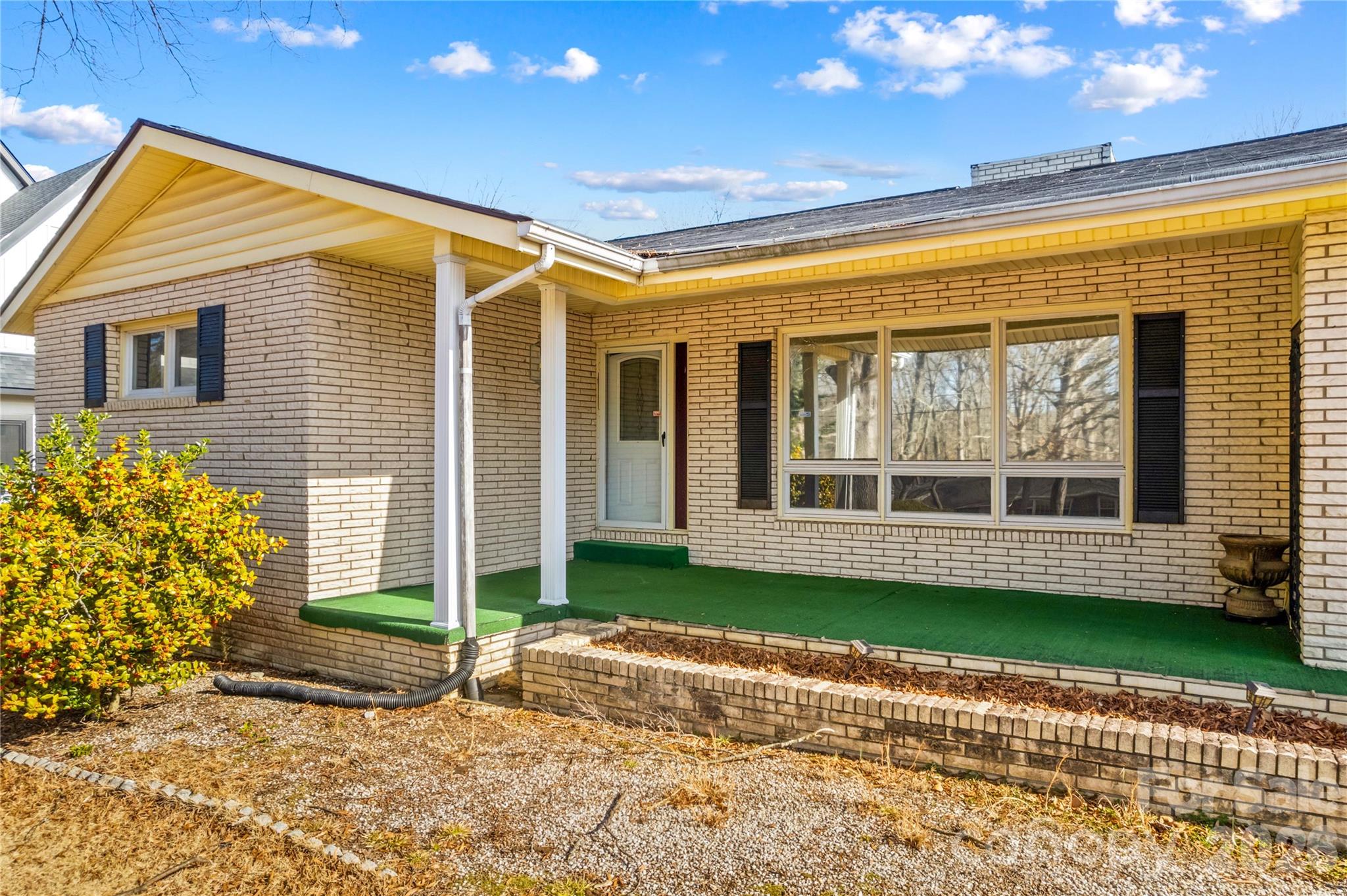 305 Sills Drive — Salisbury