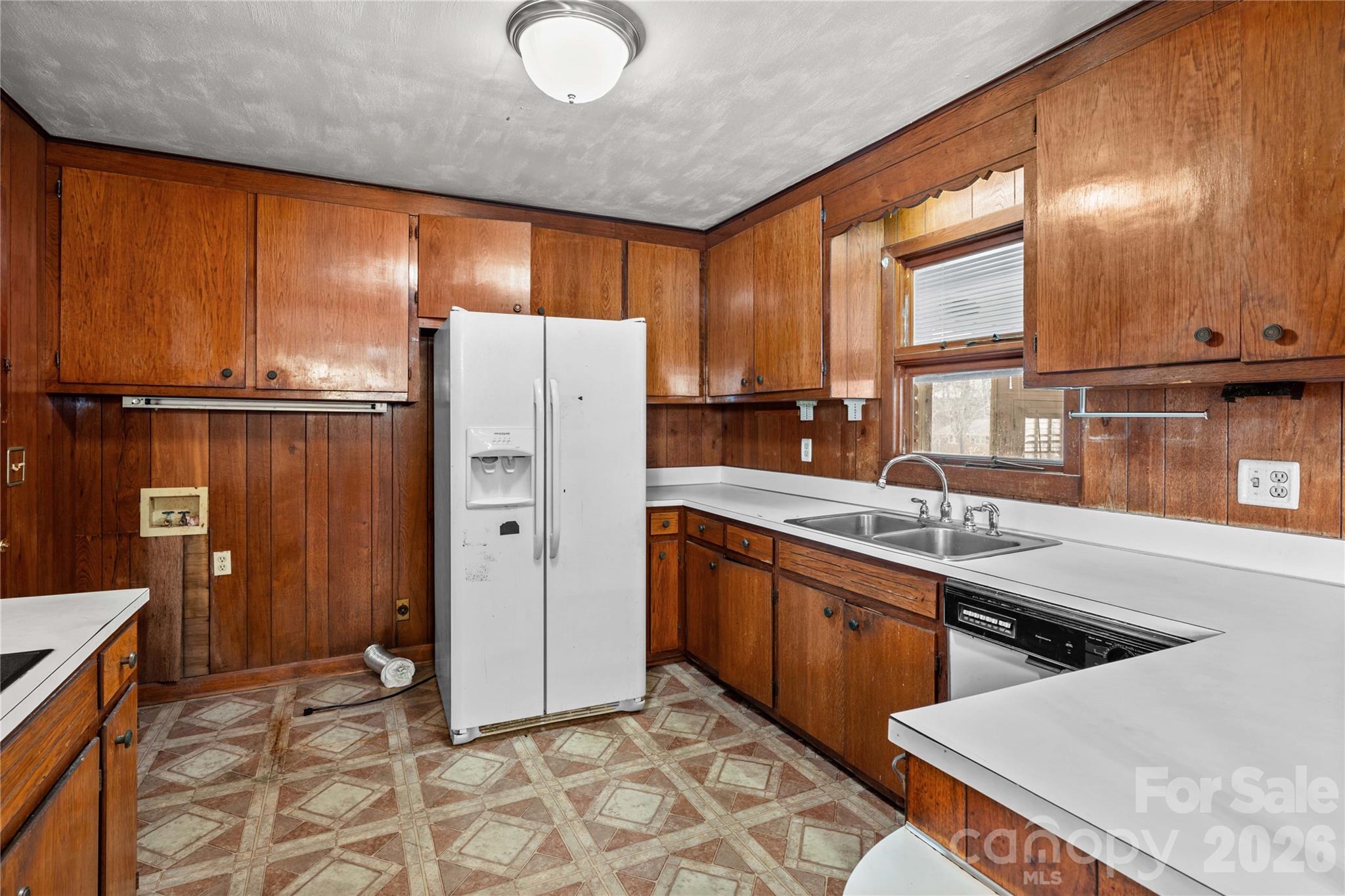 305 Sills Drive — Salisbury