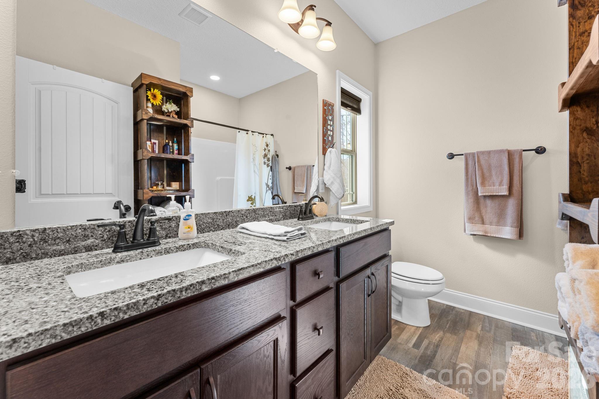 410 Moonlight Trail — Bryson City