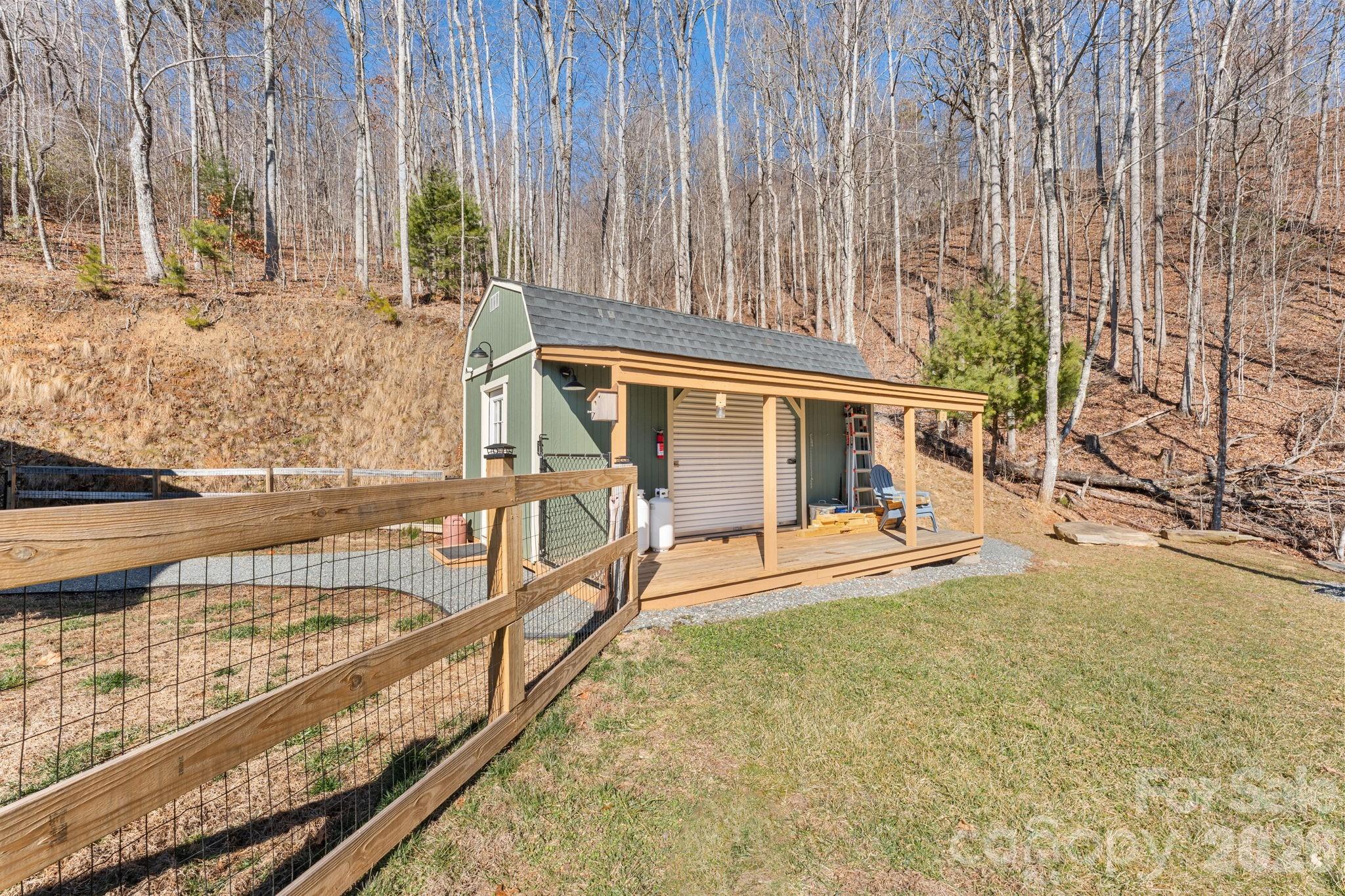 410 Moonlight Trail — Bryson City