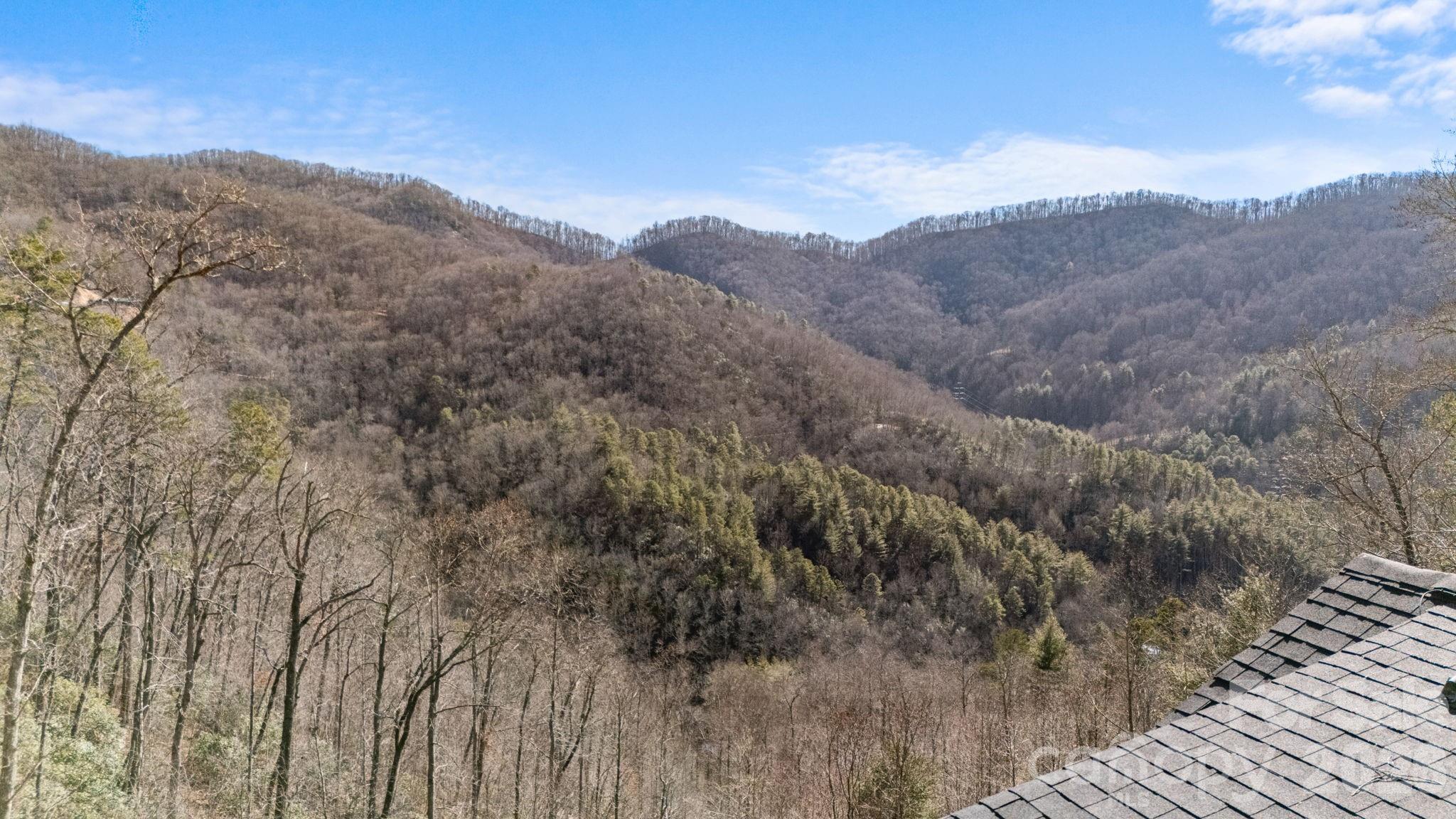 410 Moonlight Trail — Bryson City