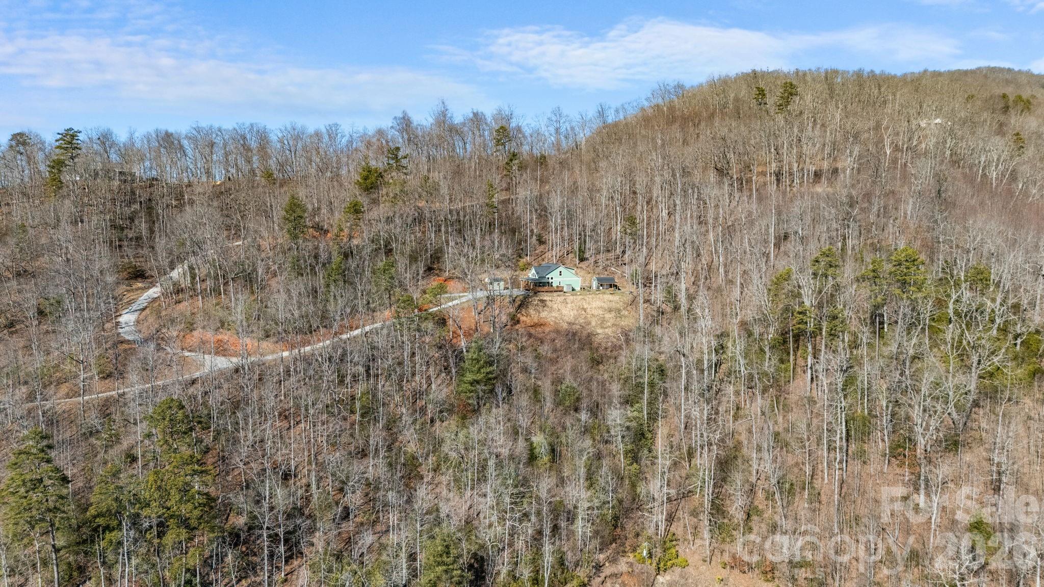 410 Moonlight Trail — Bryson City
