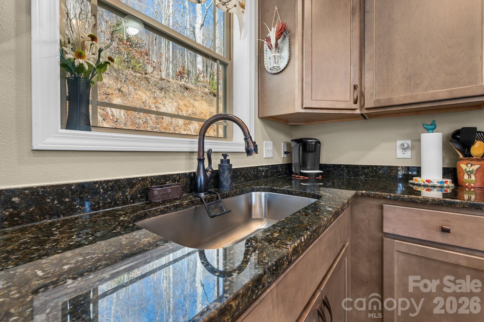 410 Moonlight Trail — Bryson City