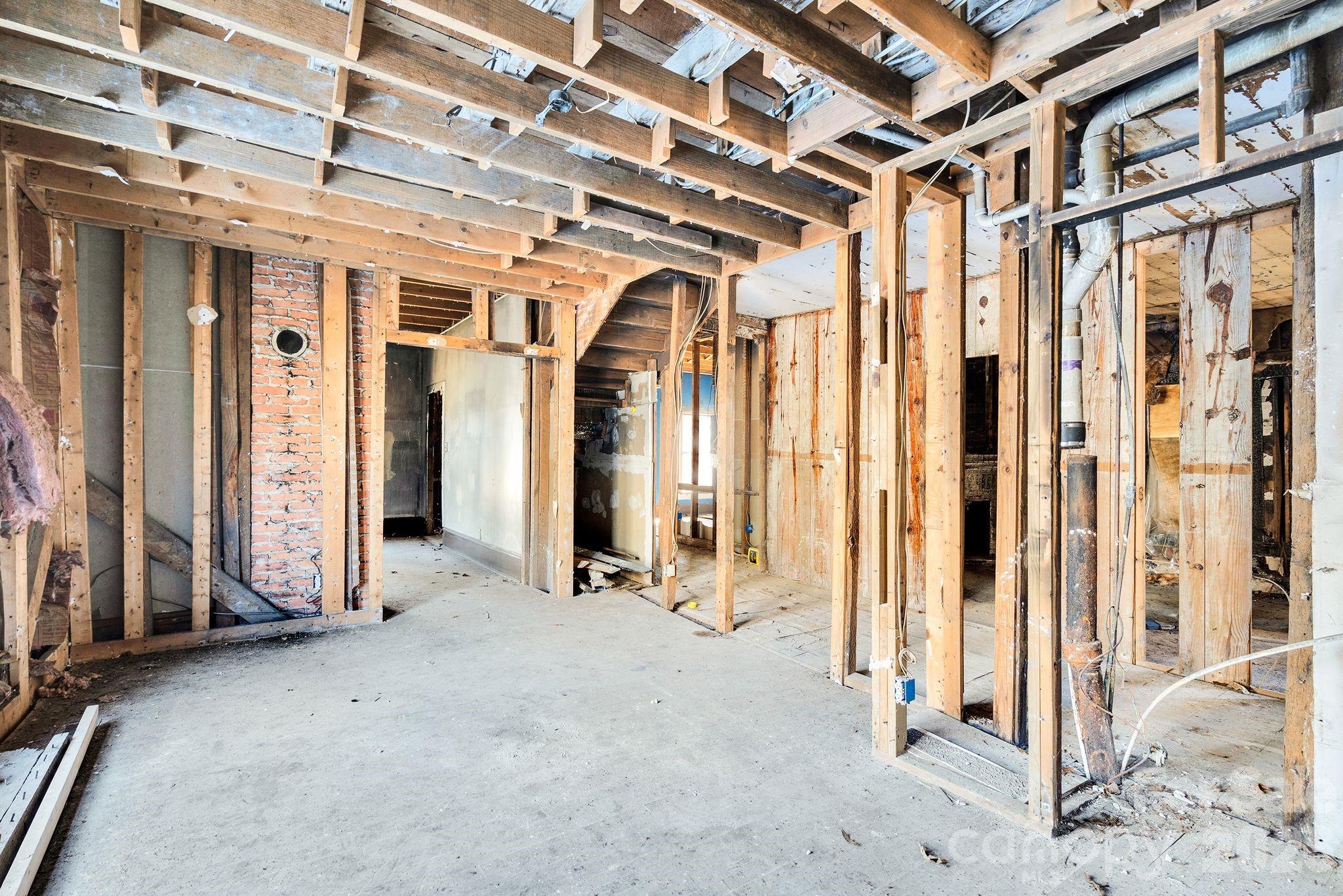 4521 Edgeland Road — Edgemoor