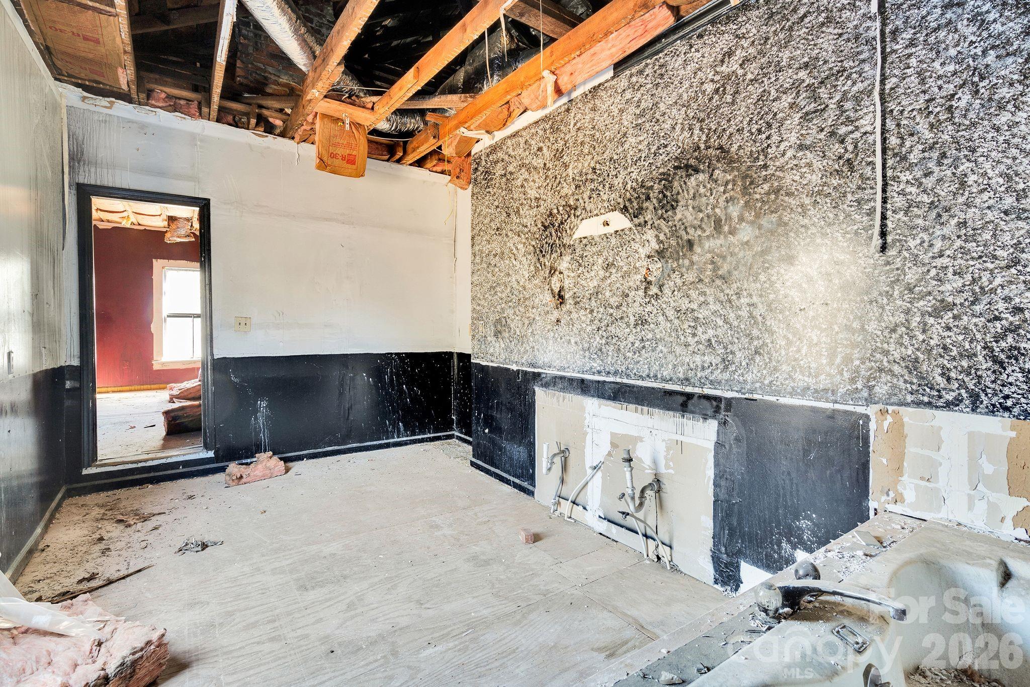 4521 Edgeland Road — Edgemoor