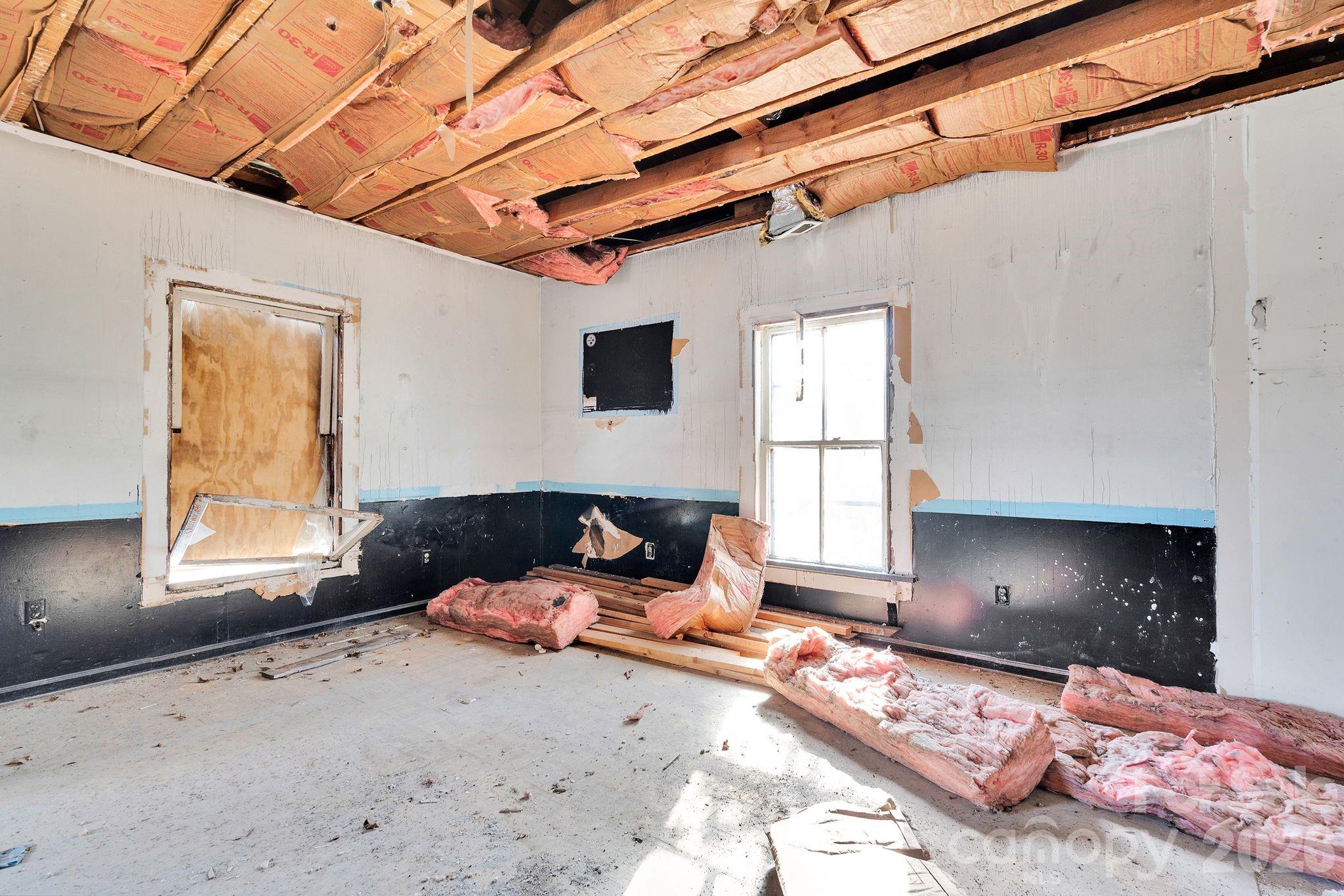 4521 Edgeland Road — Edgemoor