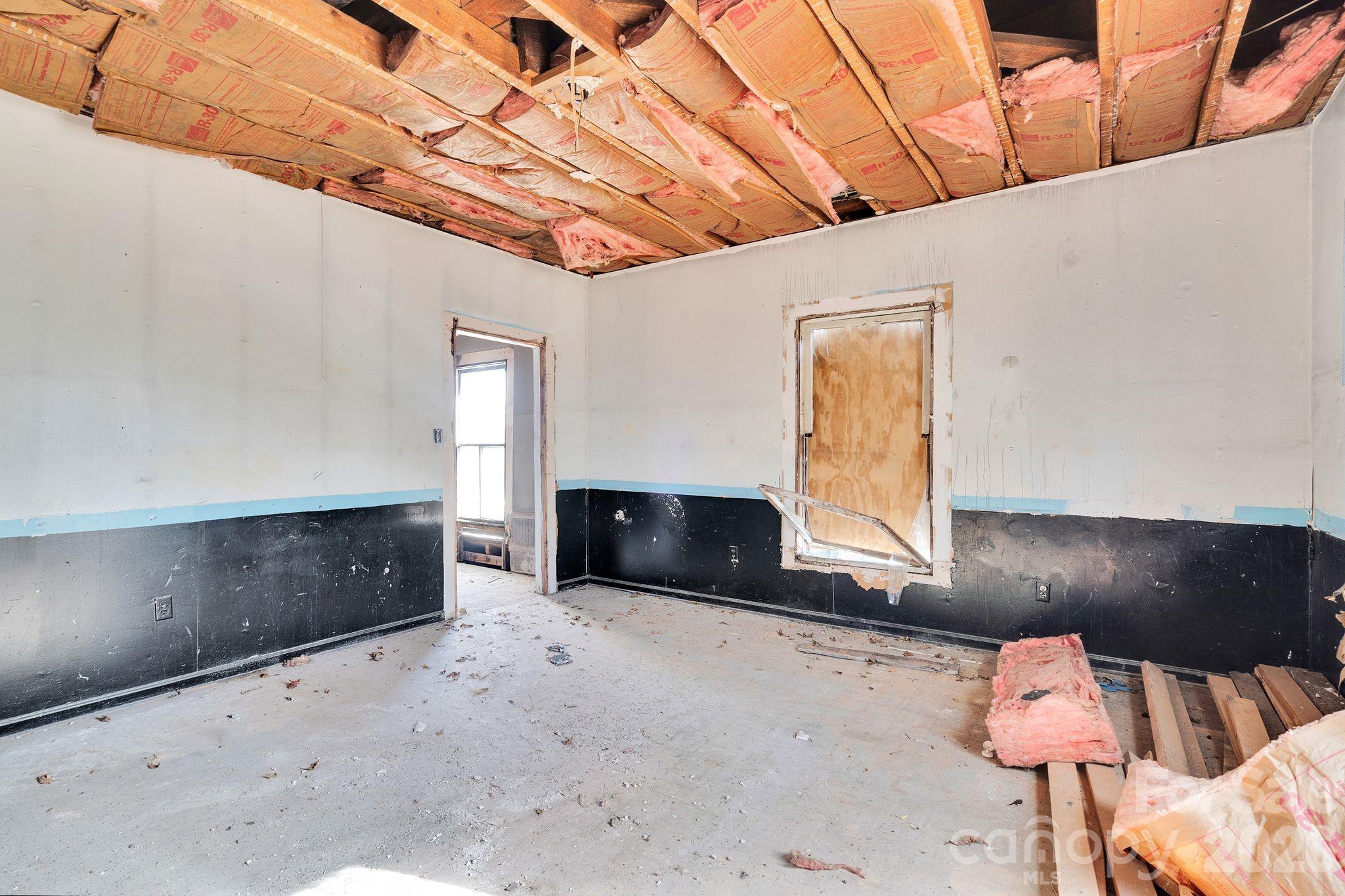 4521 Edgeland Road — Edgemoor