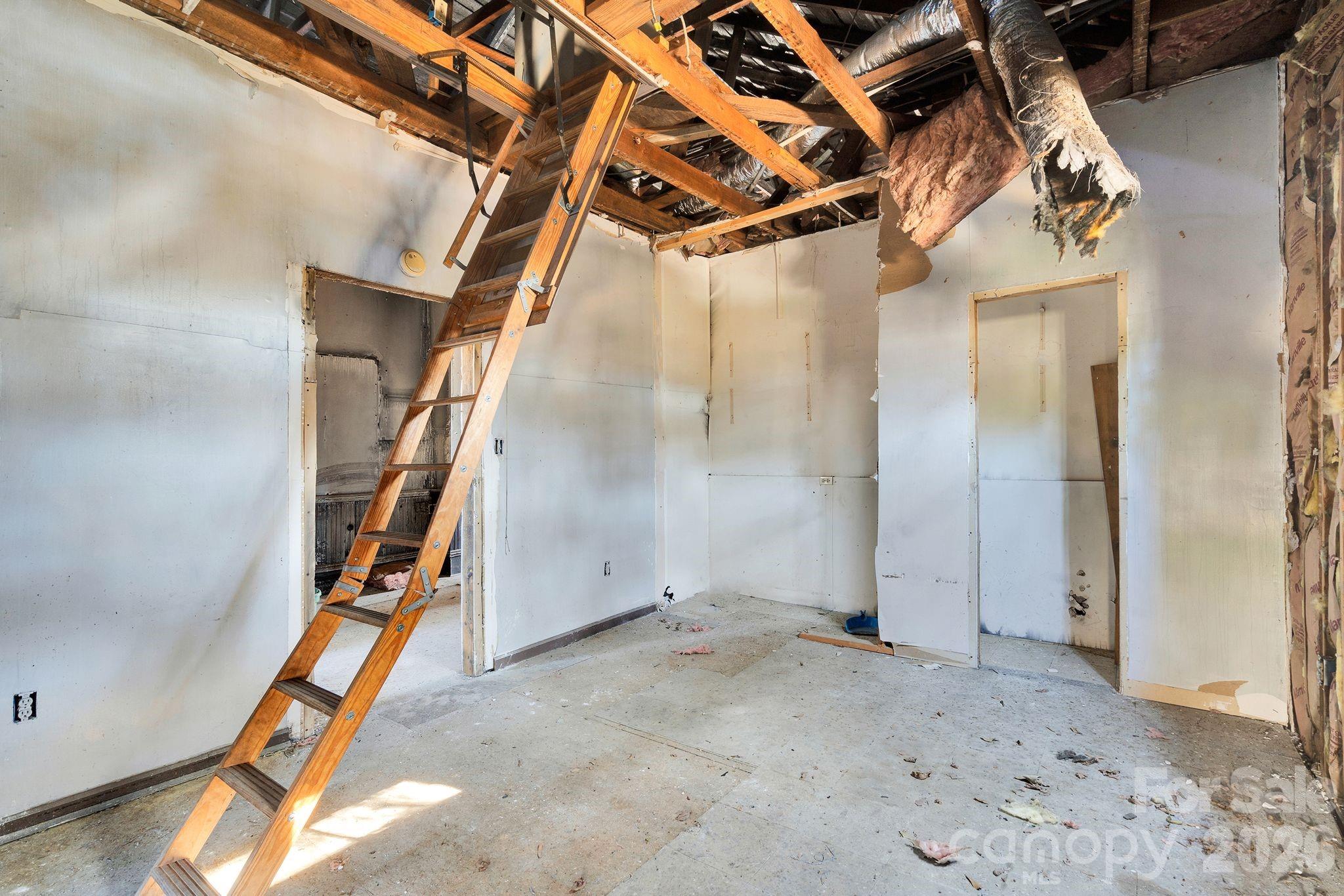 4521 Edgeland Road — Edgemoor