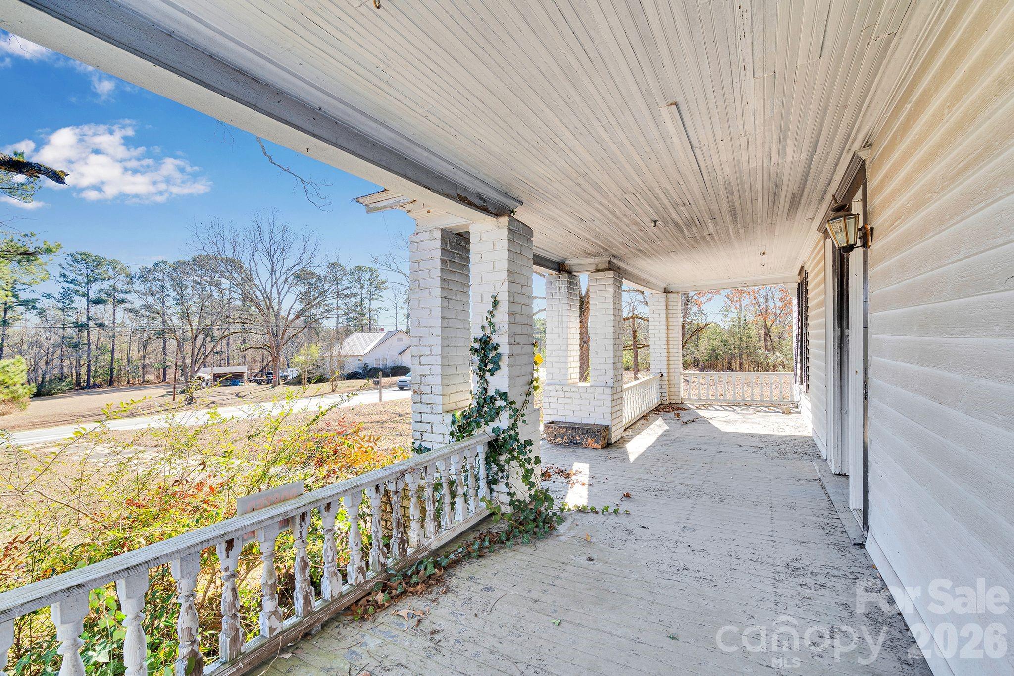 4521 Edgeland Road — Edgemoor