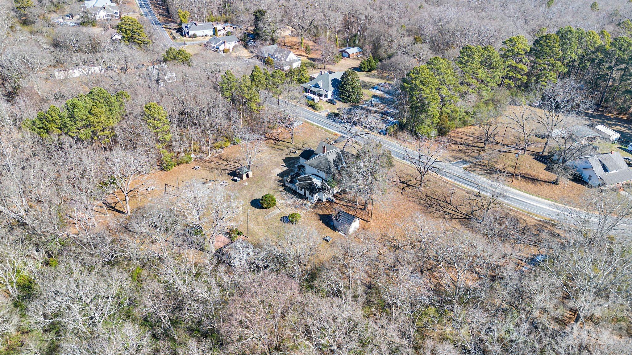 4521 Edgeland Road — Edgemoor