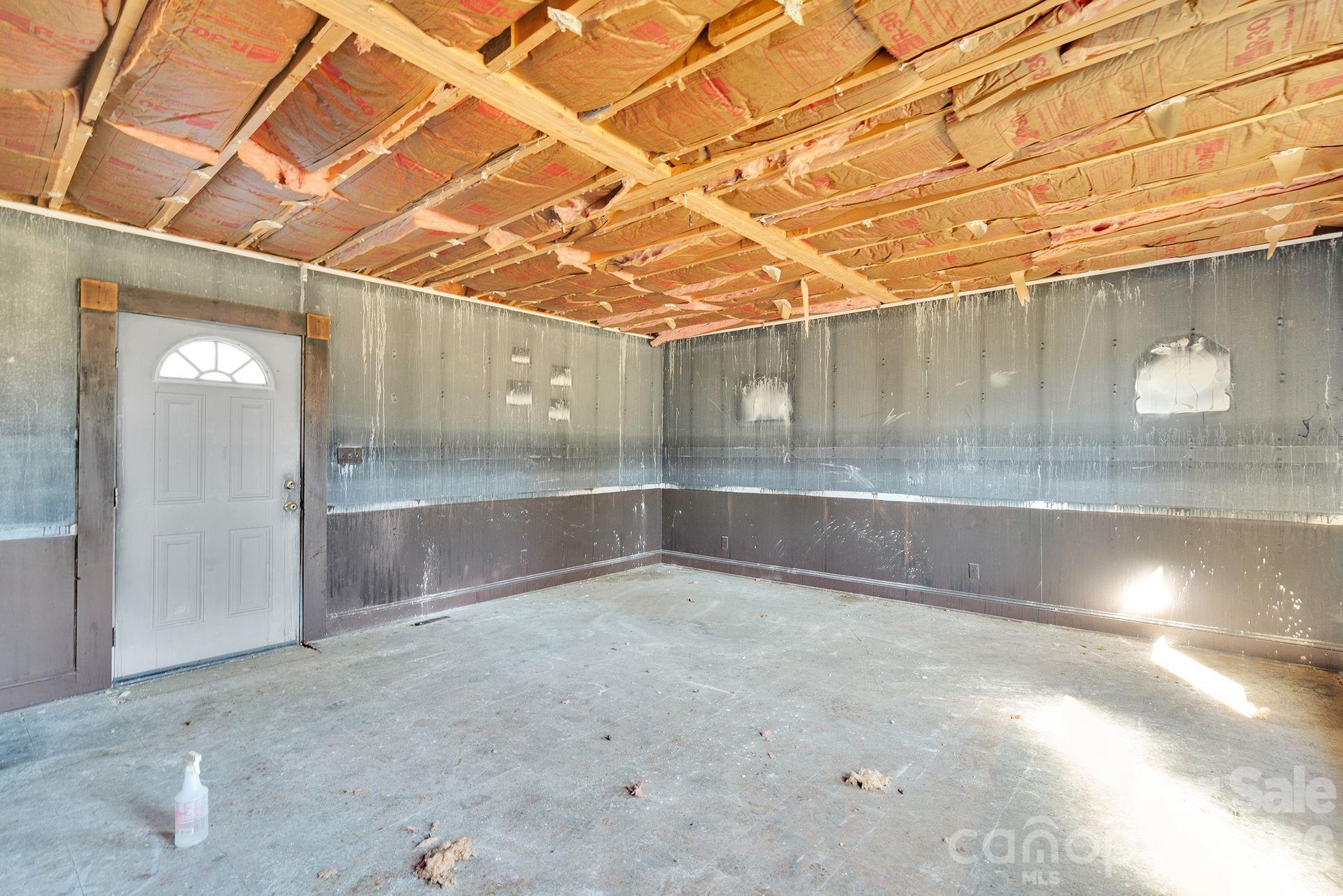 4521 Edgeland Road — Edgemoor
