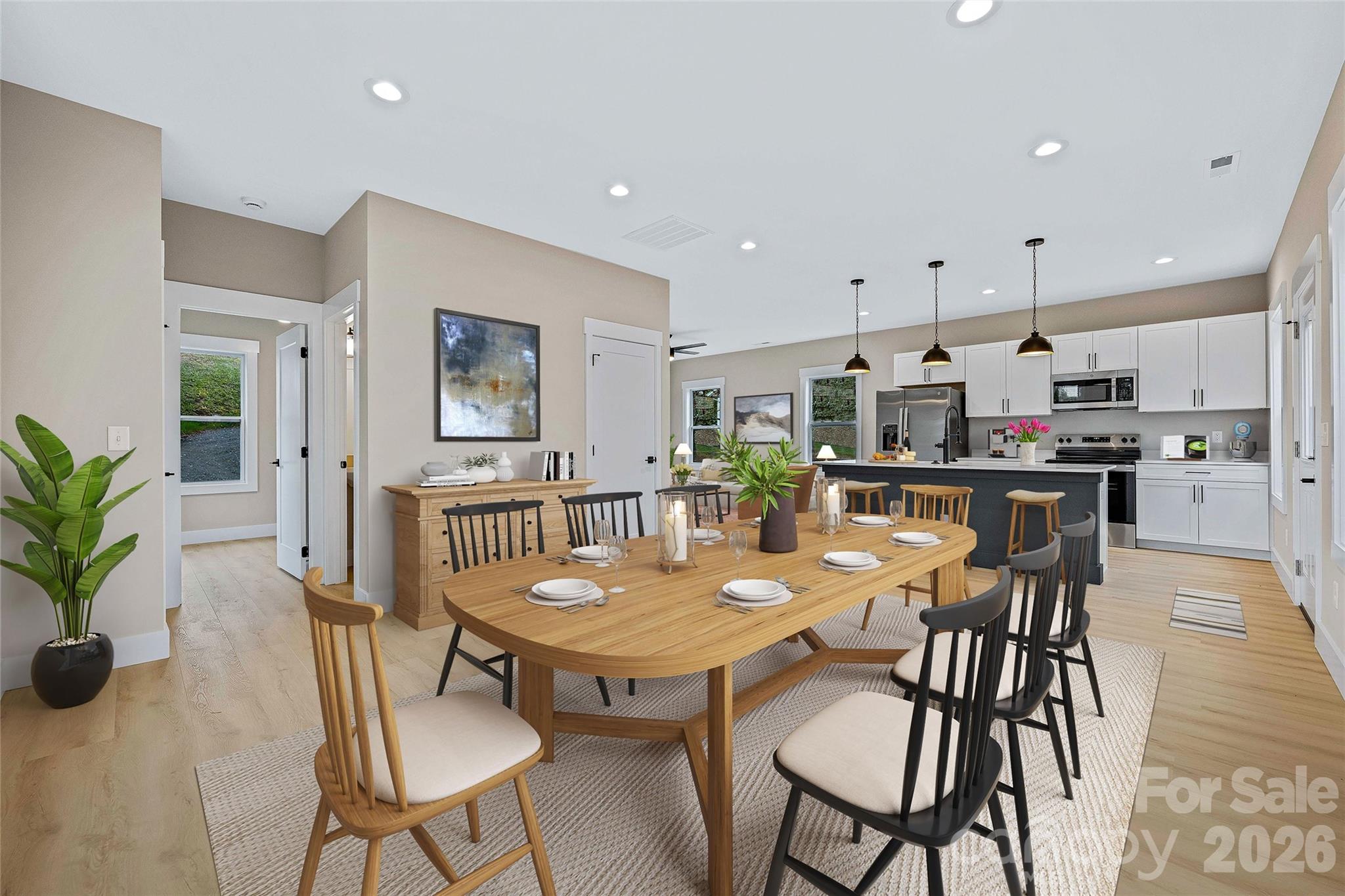 696 Beehive Road — Hendersonville