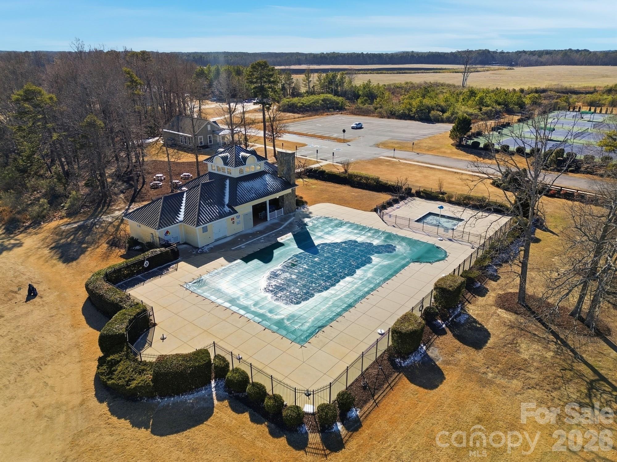 1342 Links Crossing Drive — Monroe