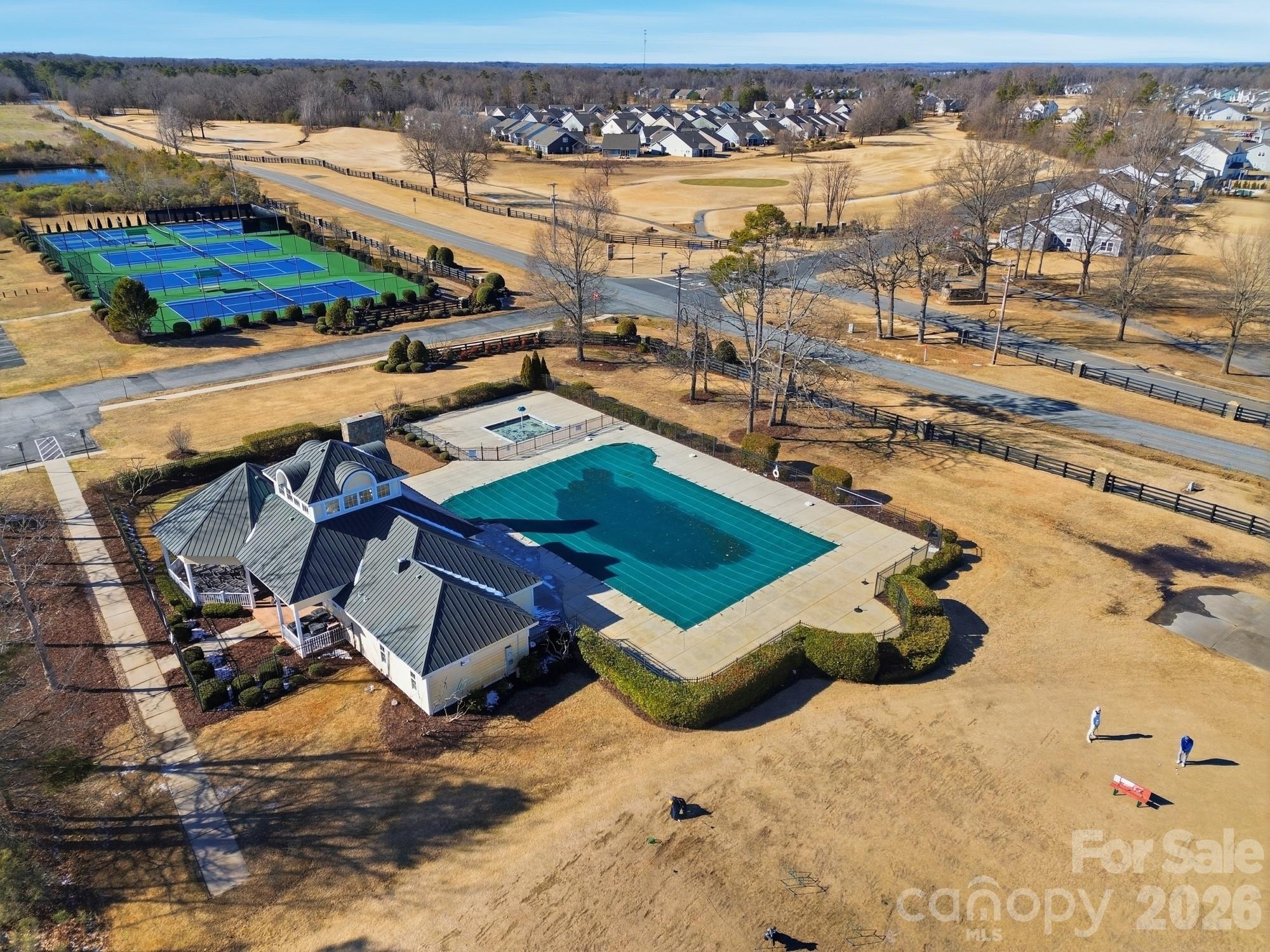 1342 Links Crossing Drive — Monroe