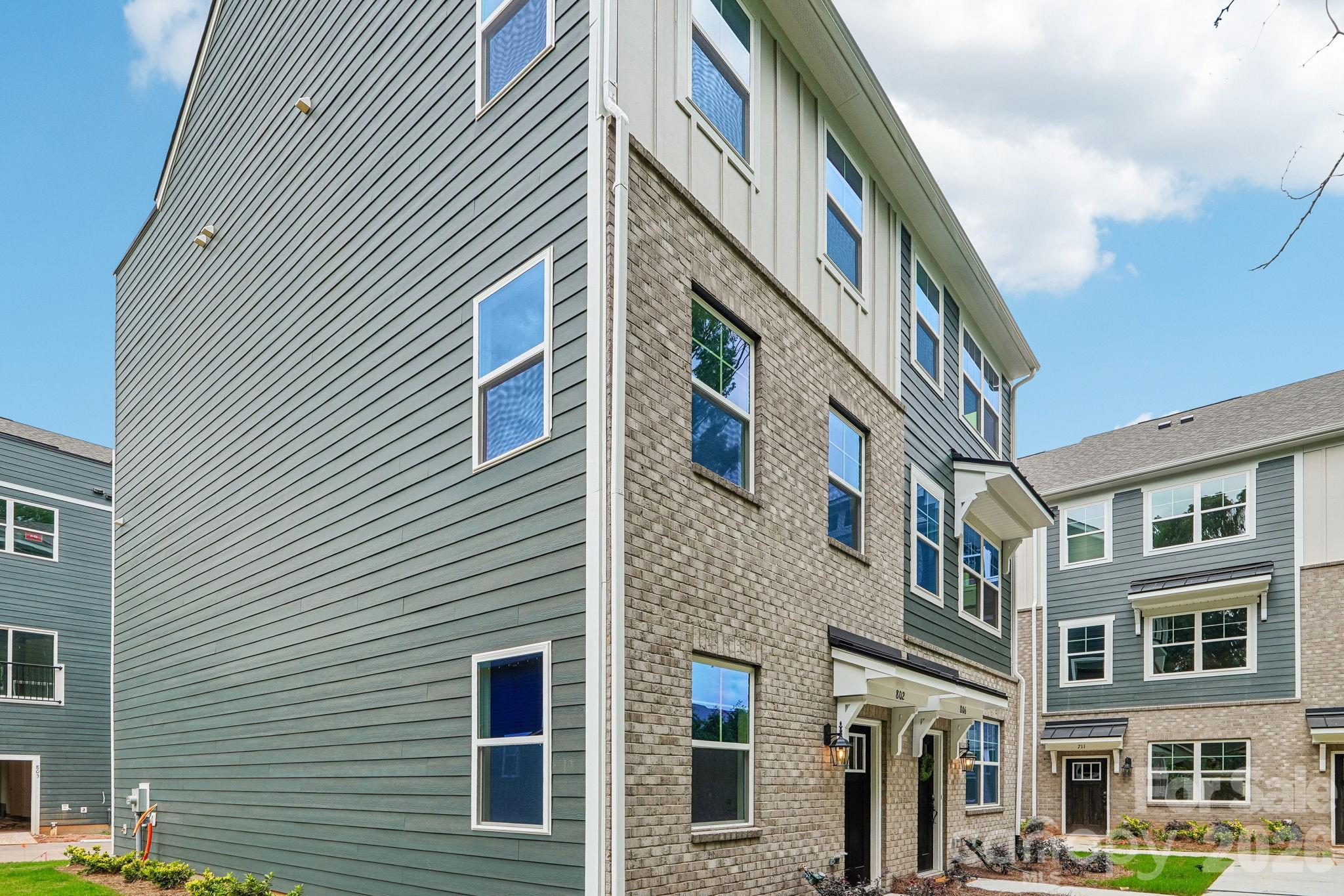806 Hammers Lane — Charlotte