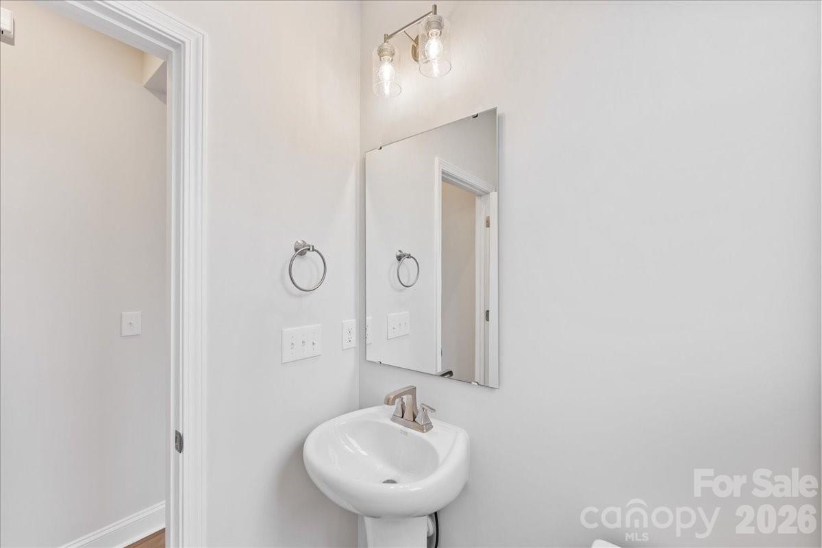 3005 Circles End — Charlotte