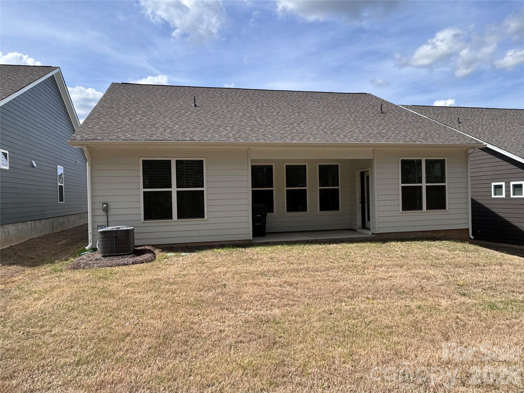 2028 Skyhawk Drive — York